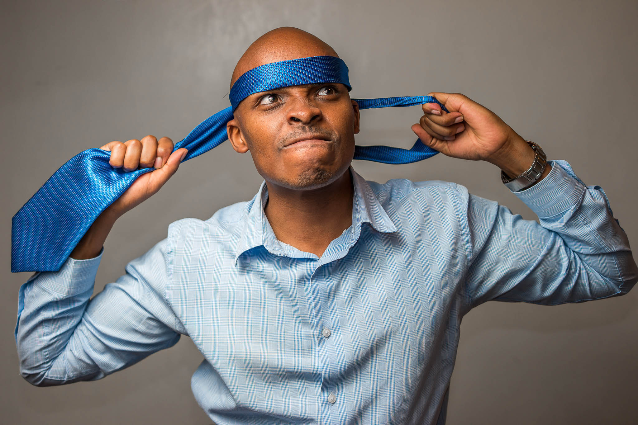 Samsung NX1 + Samsung NX 30mm F2 Pancake sample photo. Office ninja with a tie photography