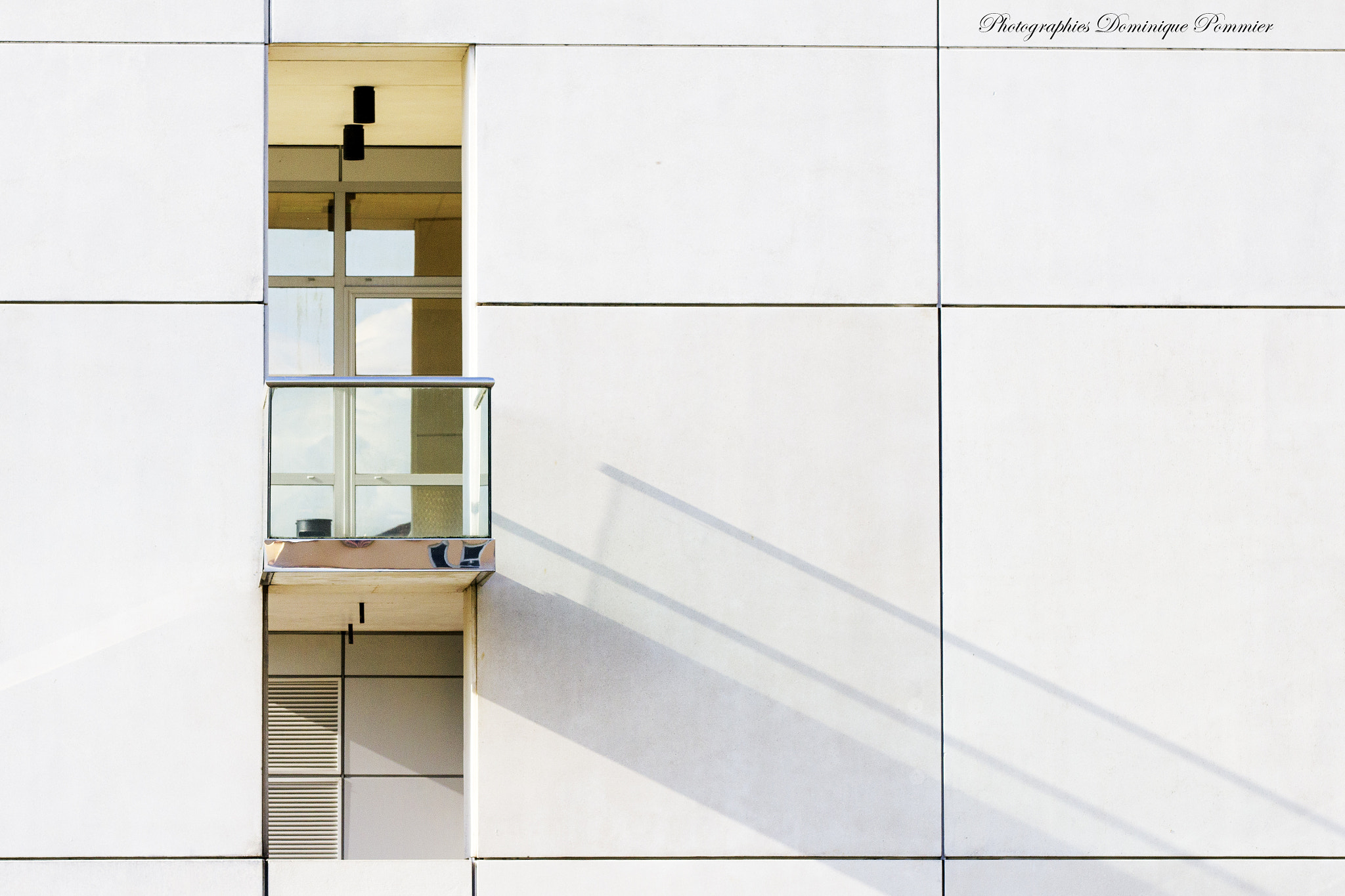 Canon EF 70-200mm F2.8L IS II USM sample photo. The white wall photography