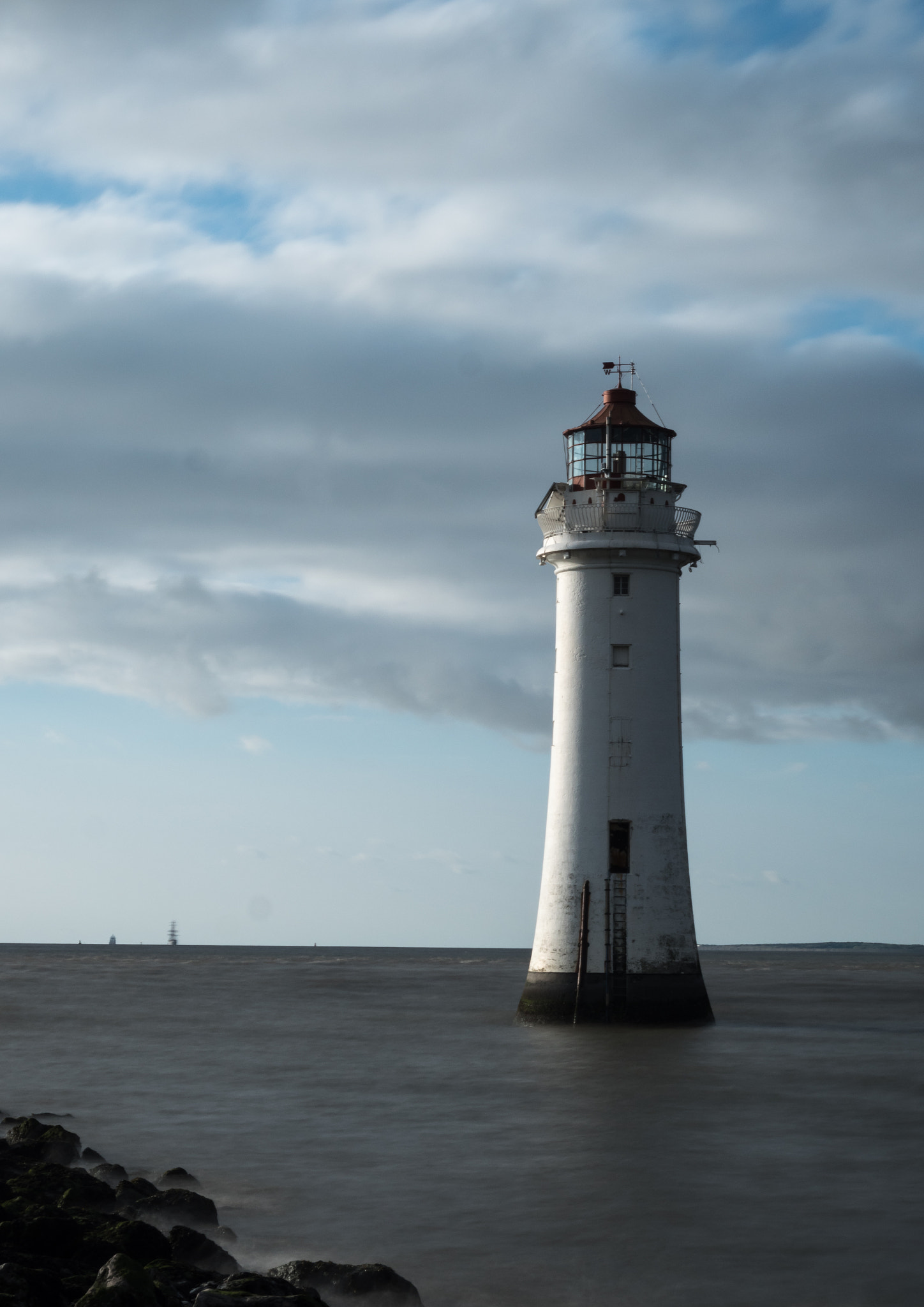 LUMIX G VARIO PZ 14-42/F3.5-5.6 sample photo. Perch rock photography