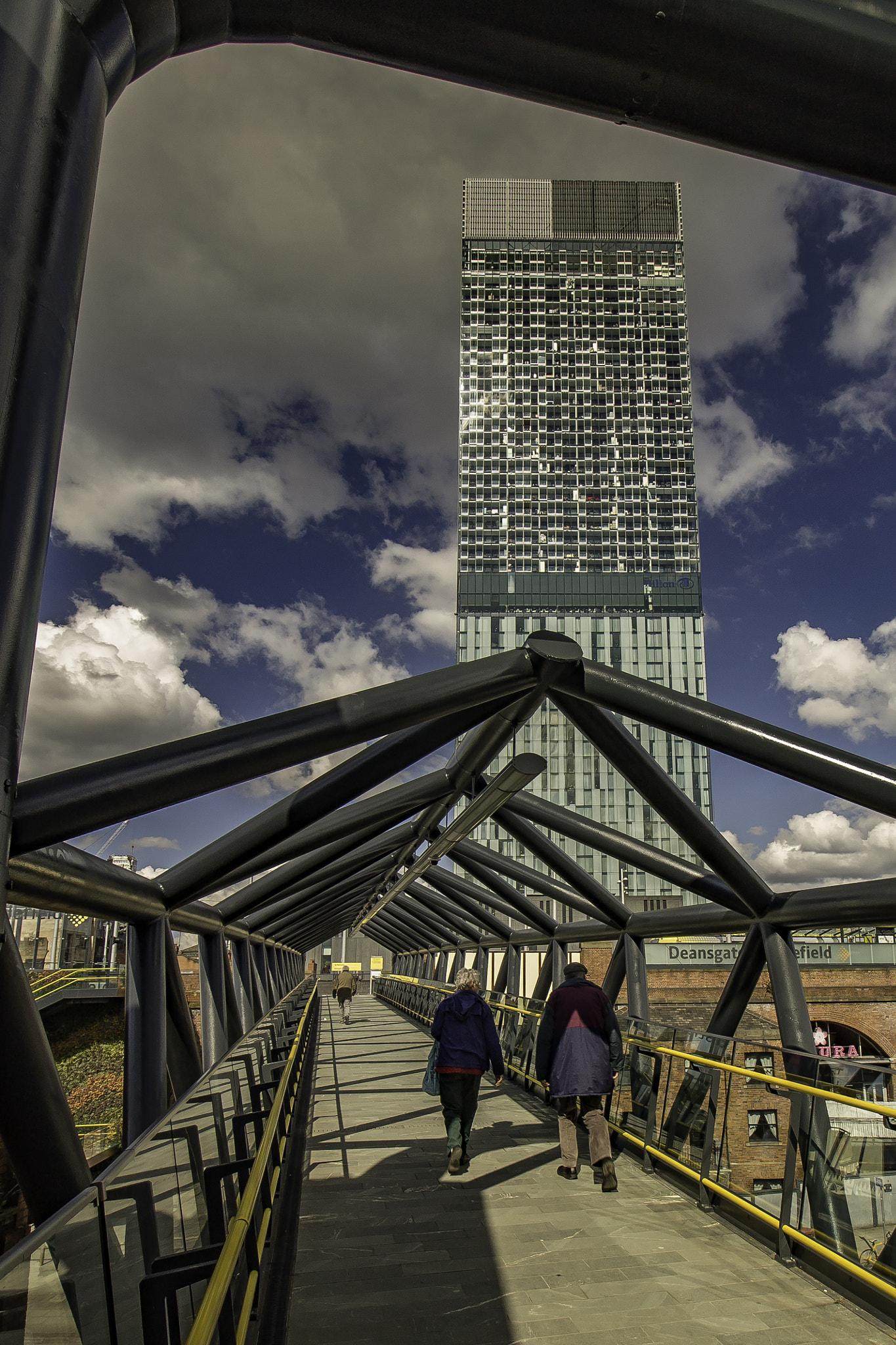 Canon EF-S 10-18mm F4.5–5.6 IS STM sample photo. Manchester photography