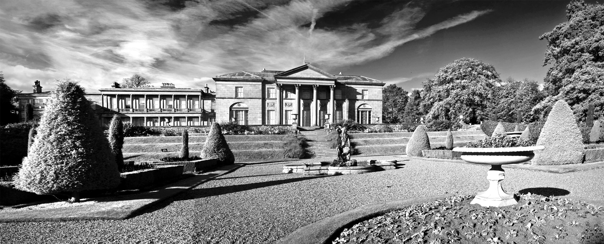 Nikon D200 + AF-S Zoom-Nikkor 24-85mm f/3.5-4.5G IF-ED sample photo. Tatton hall (pano and infra red) photography