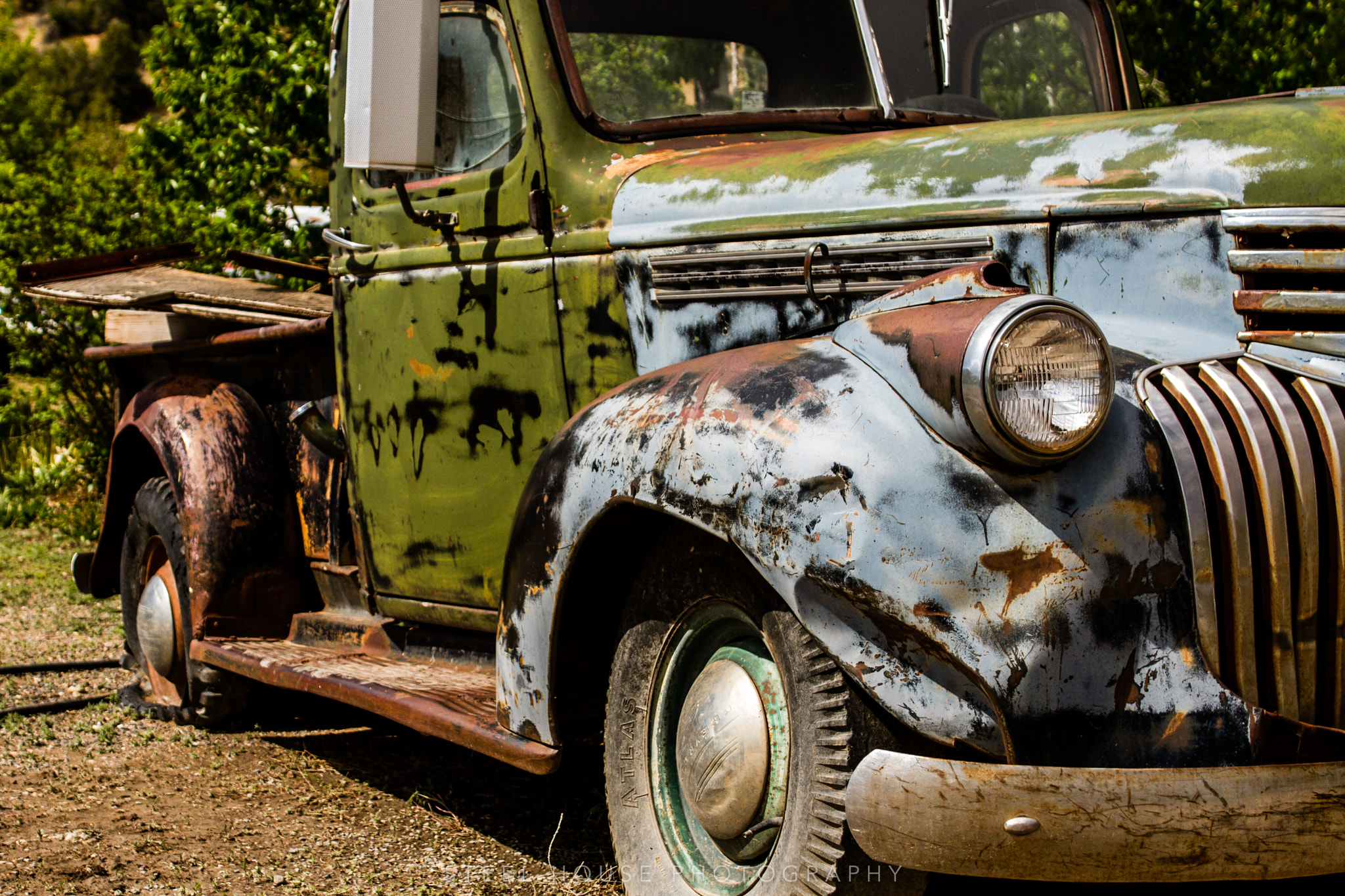 Canon EOS 7D + Sigma 18-50mm F2.8-4.5 DC OS HSM sample photo. Old truck photography