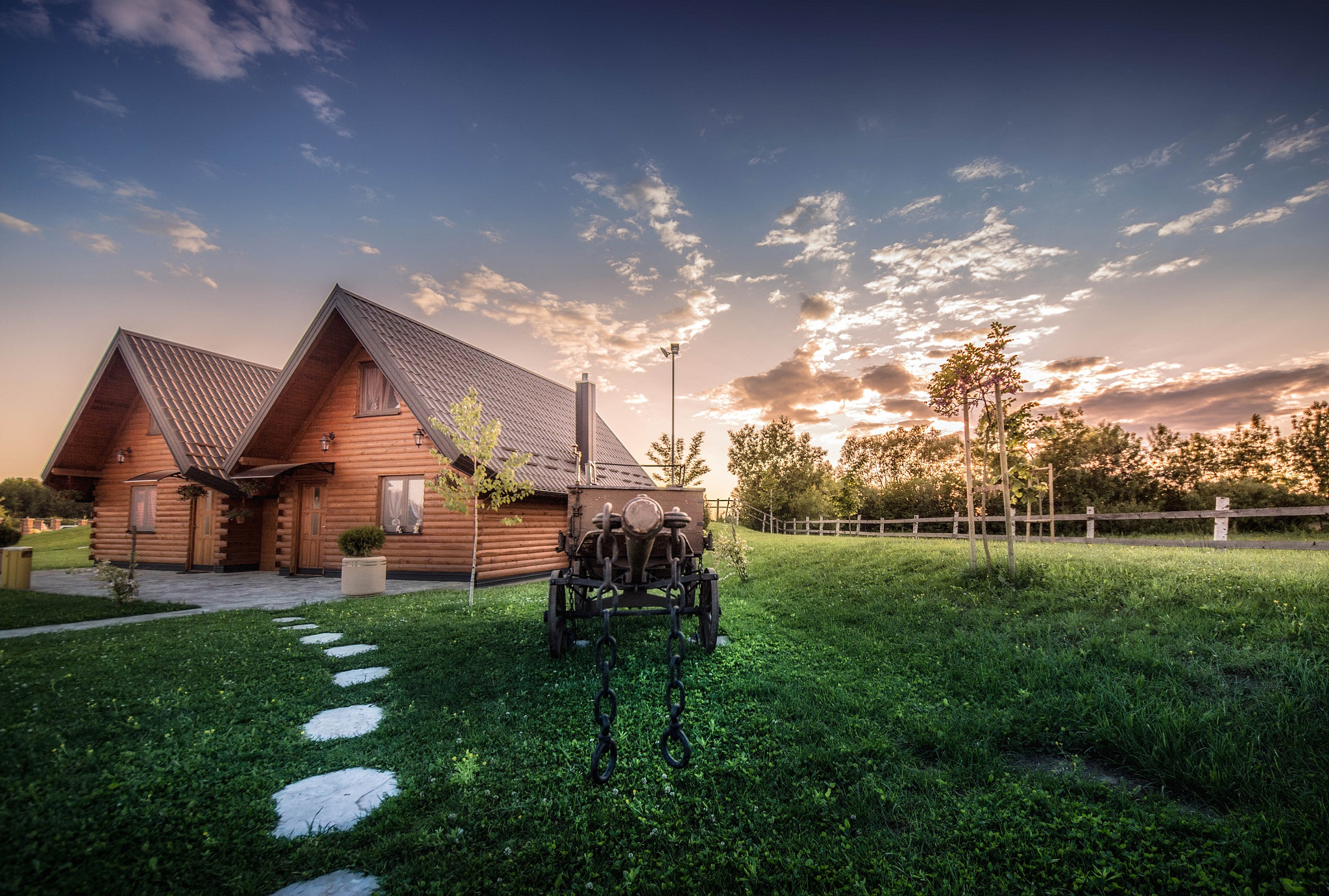 Sigma 8-16mm F4.5-5.6 DC HSM sample photo. * photography