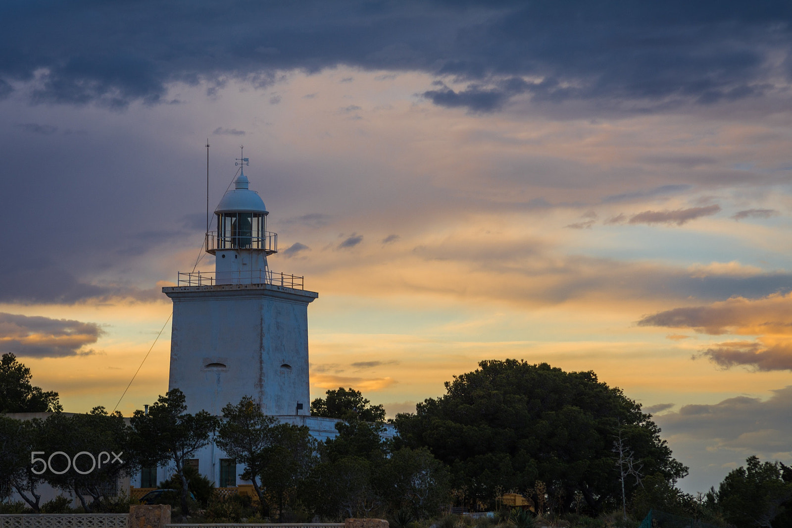 Nikon D7100 + AF Nikkor 70-210mm f/4-5.6D sample photo. Faro de santa pola photography