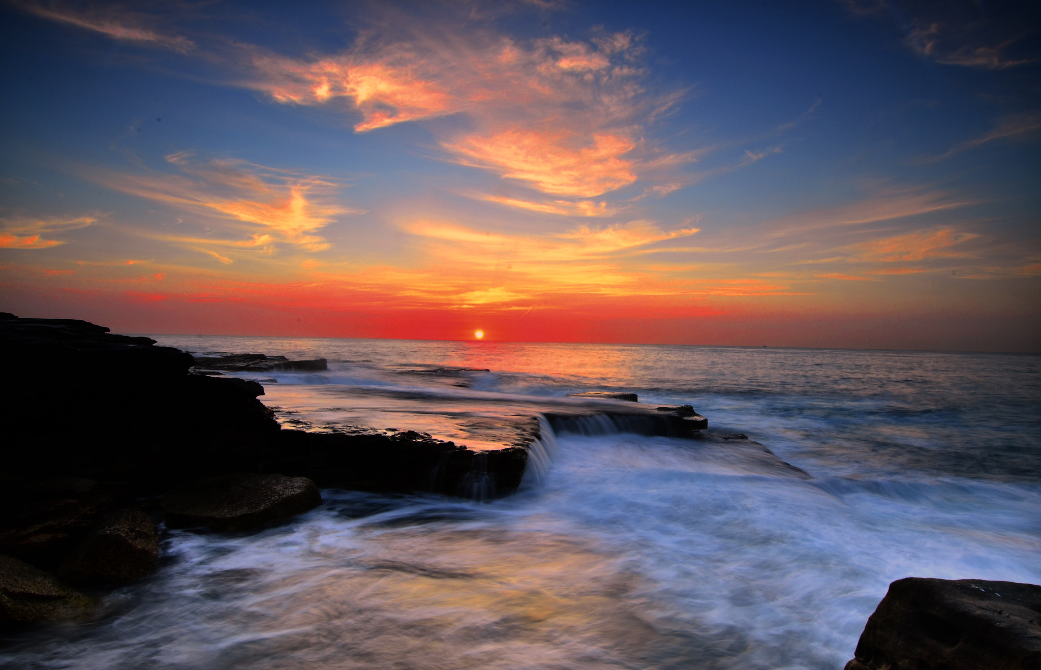Nikon D7000 + IX-Nikkor 60-180mm f/4-5.6 sample photo. Marubra beach during sunrise photography
