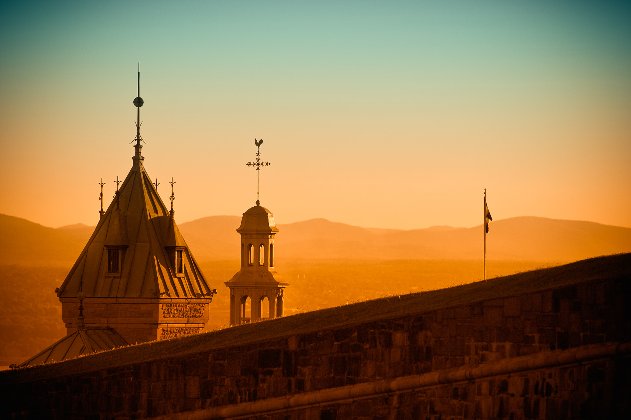 Canon EOS-1D Mark III sample photo. Sunrise in quebec city photography