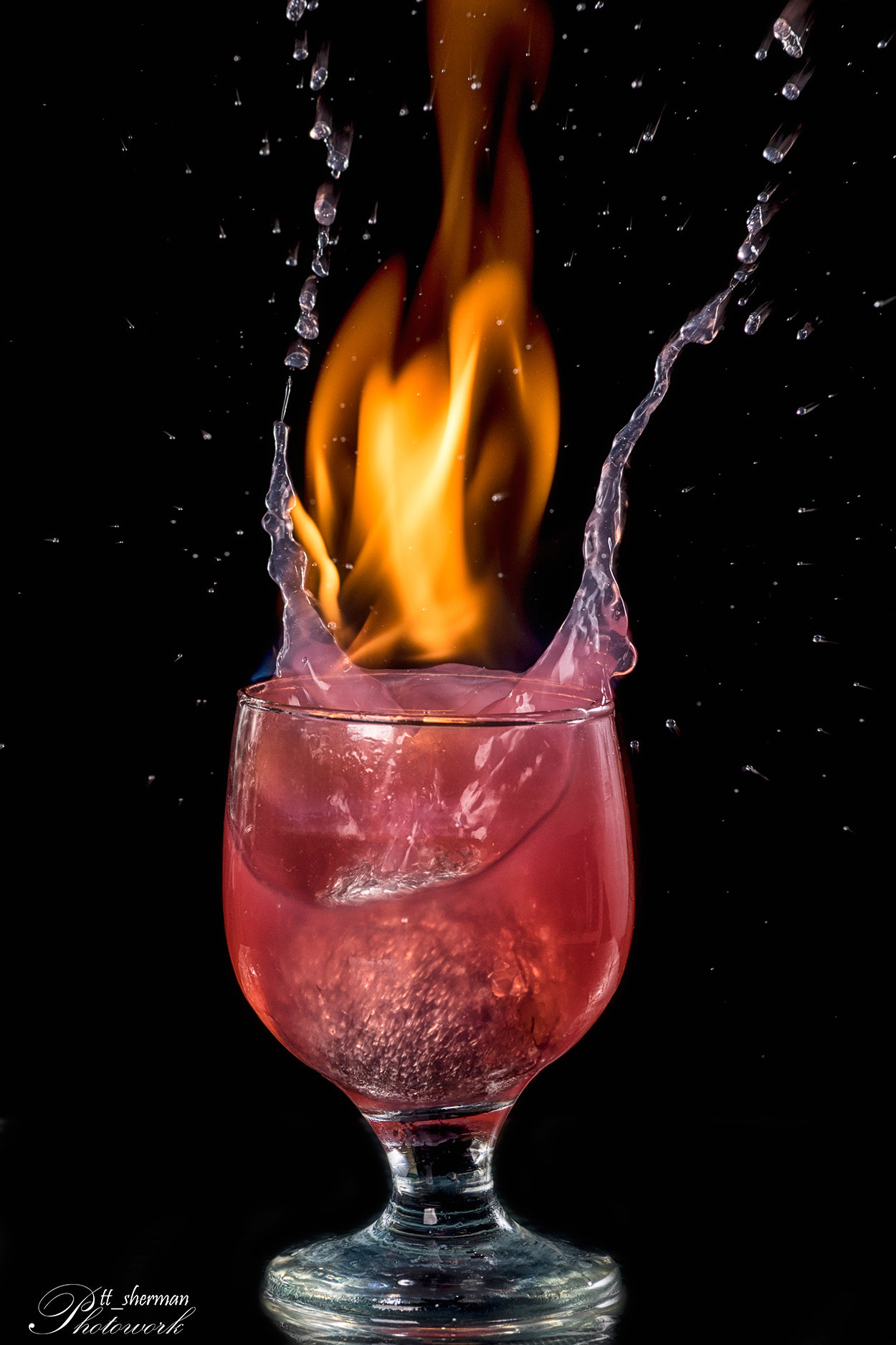 Sony Planar T* 85mm F1.4 ZA sample photo. Flame and the splash photography