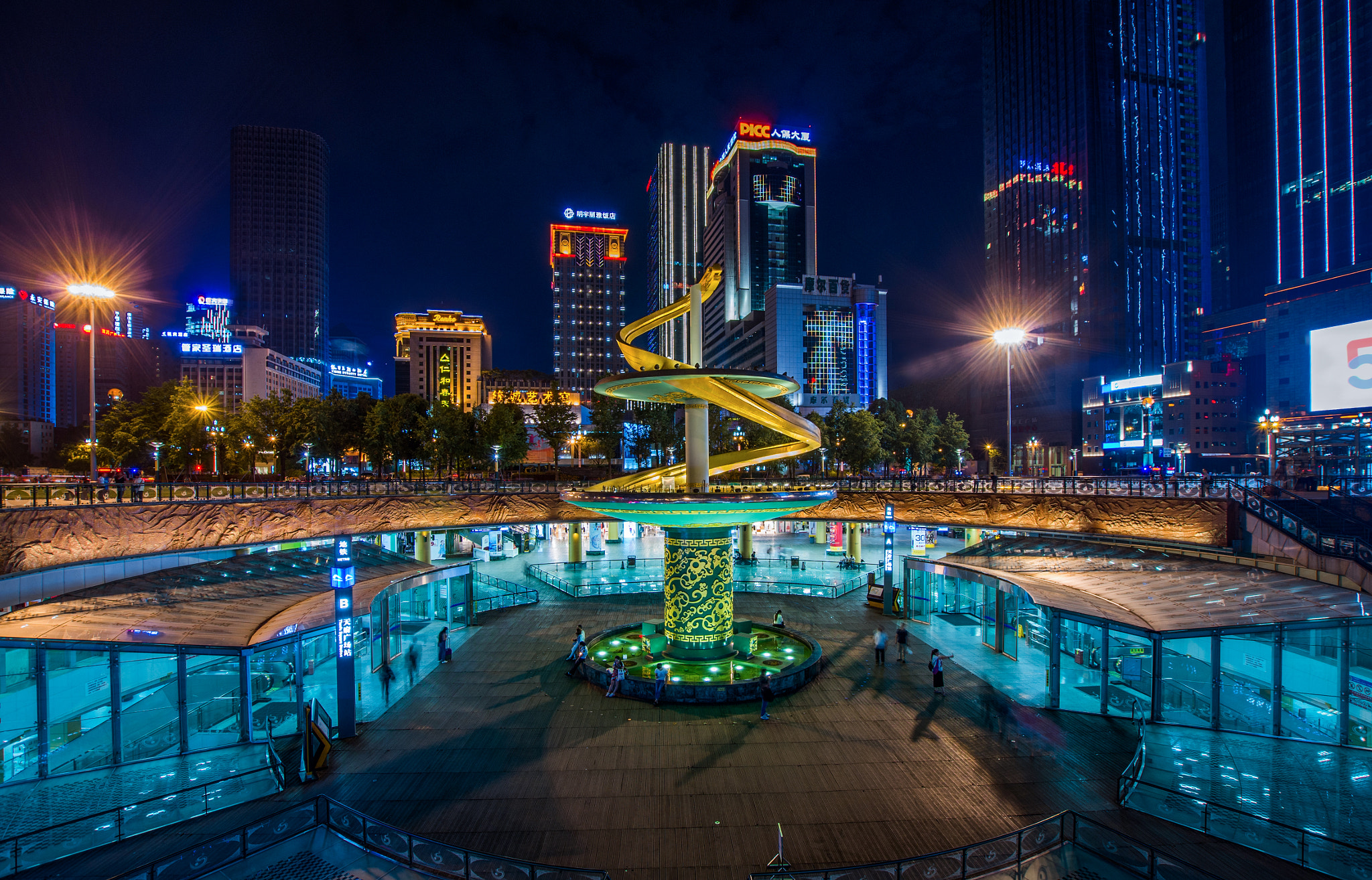 Pentax K-5 IIs sample photo. Heart of tianfu square photography