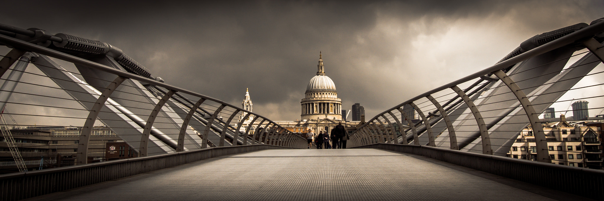 Olympus OM-D E-M5 + Olympus M.Zuiko Digital ED 7-14mm F2.8 PRO sample photo. Millenium bridge - st paul view photography