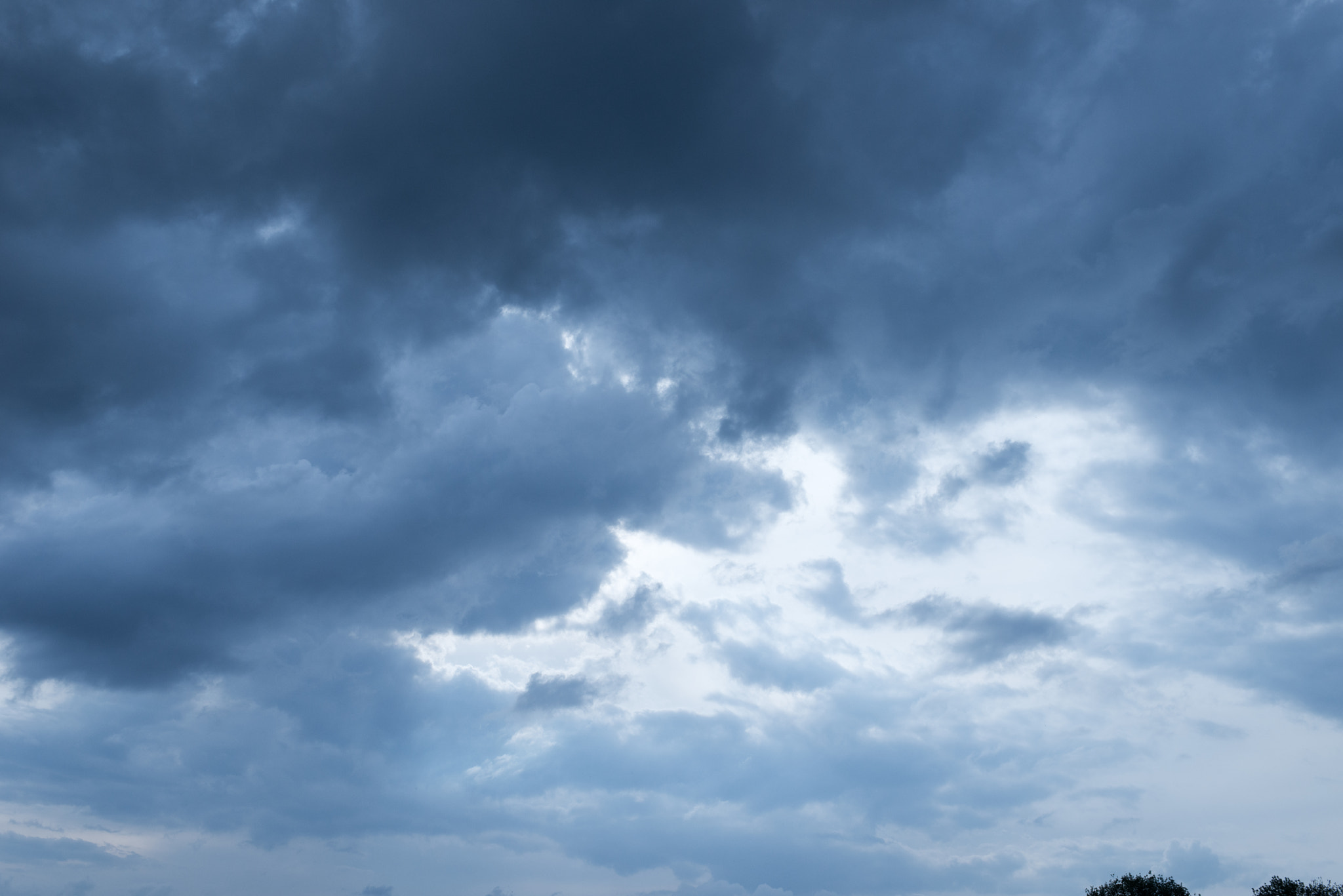 Nikon D800E + Nikon AF-S Nikkor 35mm F1.4G sample photo. Dramatic sky photography