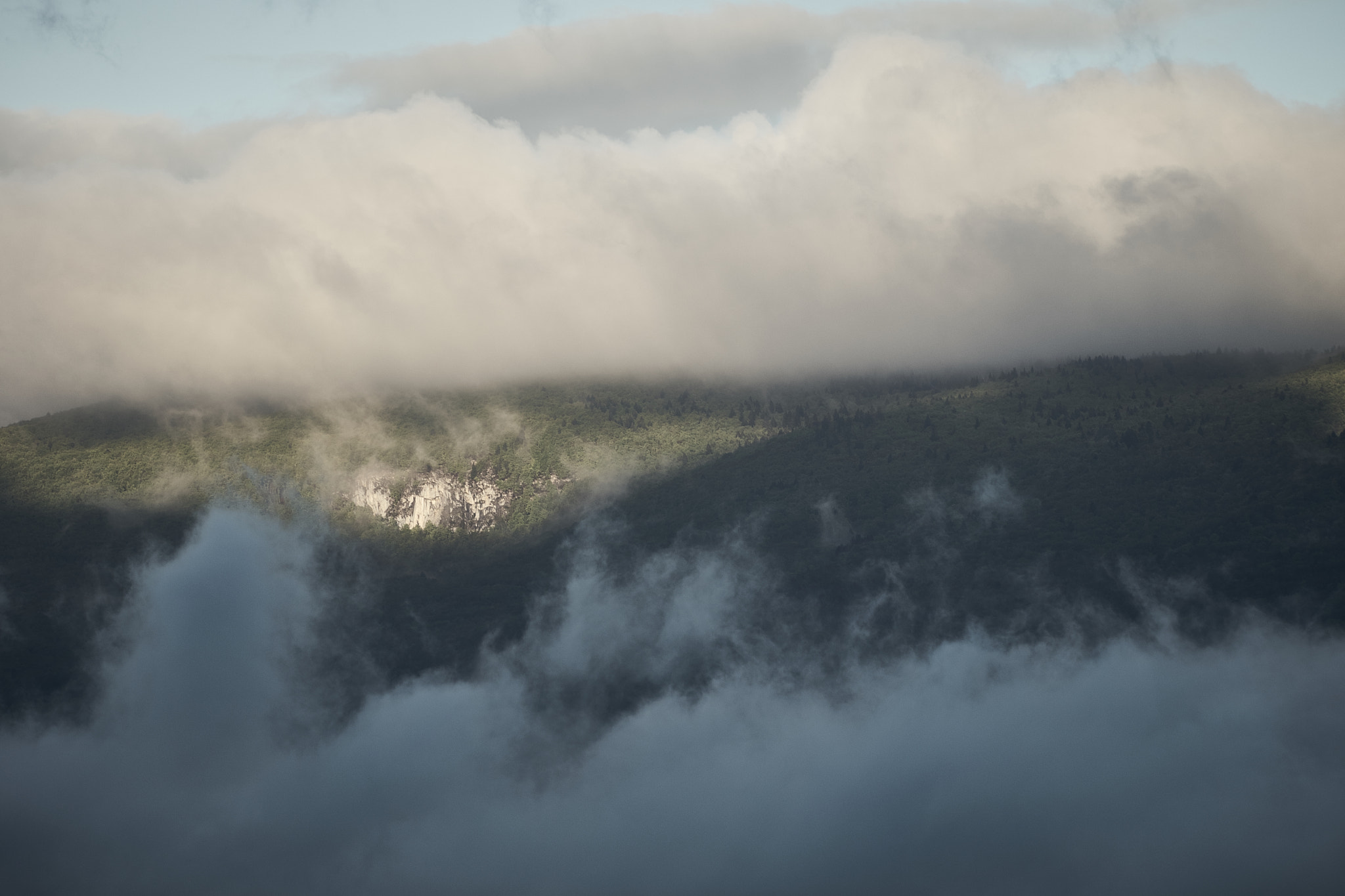 Minolta AF 300mm F2.8 HS-APO G sample photo. Mountain clouds photography
