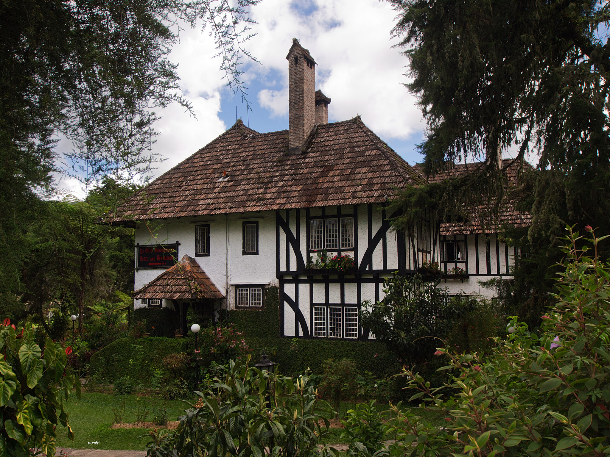 Olympus Zuiko Digital ED 9-18mm F4.0-5.6 sample photo. Ye olde smokehouse, cameron highland photography