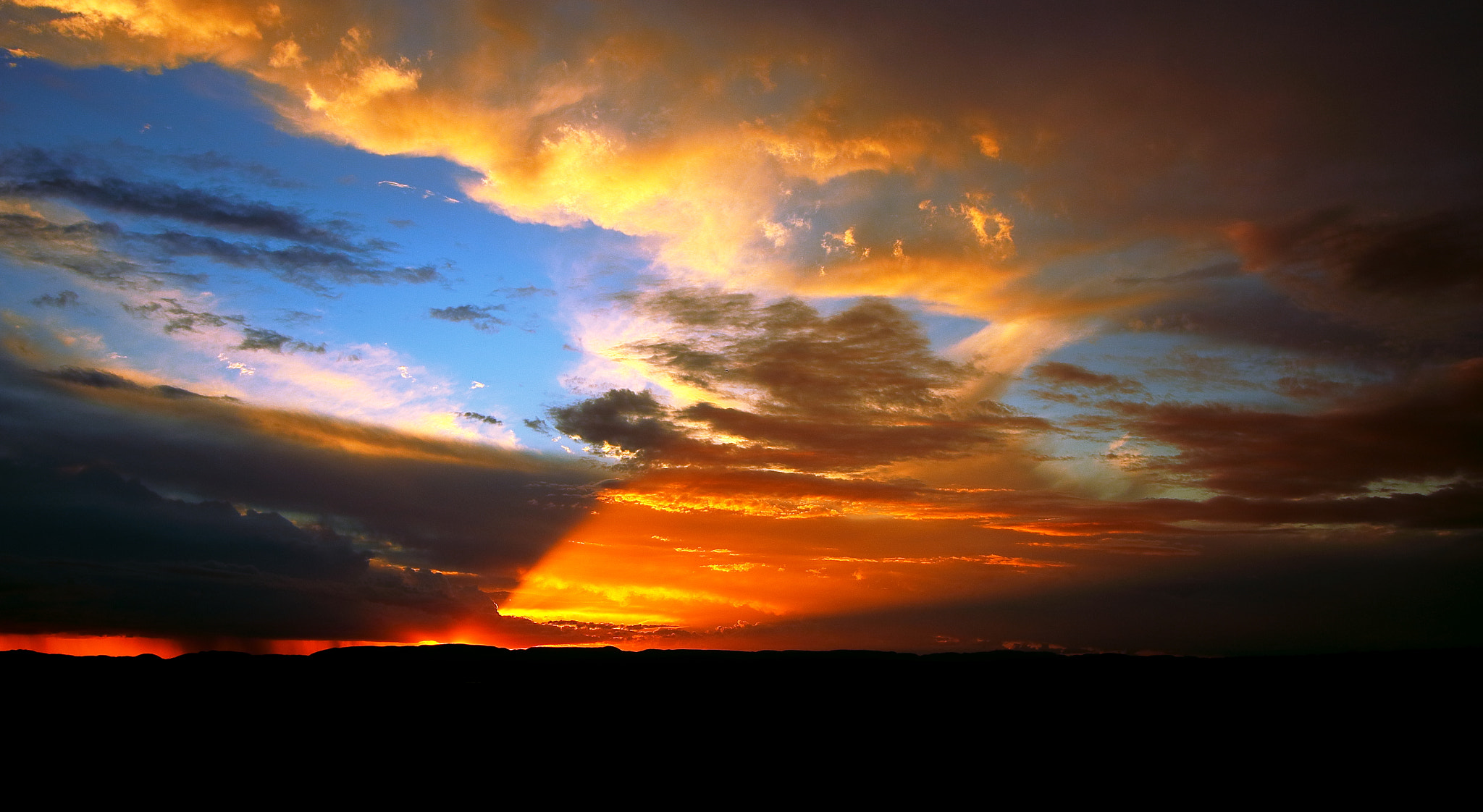 Canon EF-S 10-18mm F4.5–5.6 IS STM sample photo. Sunset impossible to repeat photography