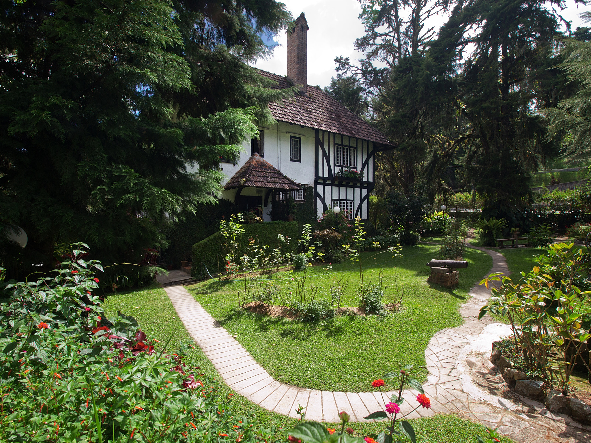 Olympus Zuiko Digital ED 9-18mm F4.0-5.6 sample photo. Ye olde smokehouse, cameron highlands photography