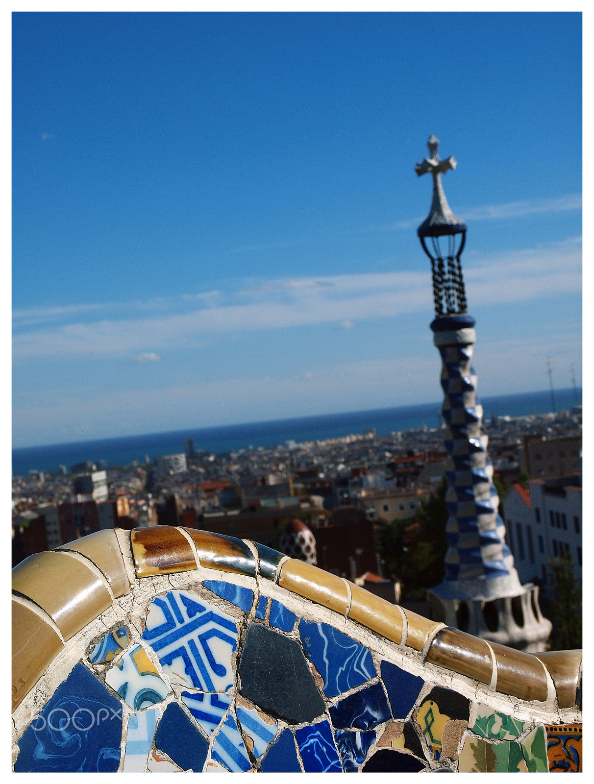 Olympus E-600 (EVOLT E-600) sample photo. Gaudi's seat photography