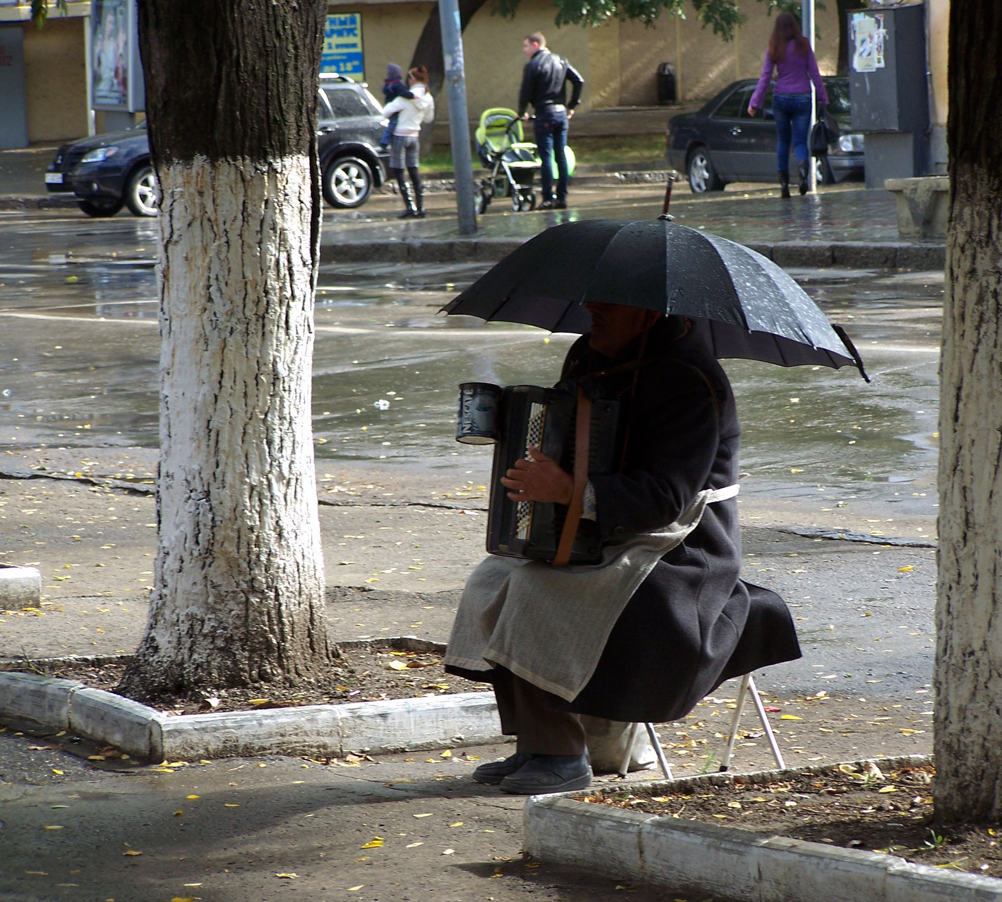 Kodak Z650 ZOOM DIGITAL CAMERA sample photo. The rains come in all countries photography