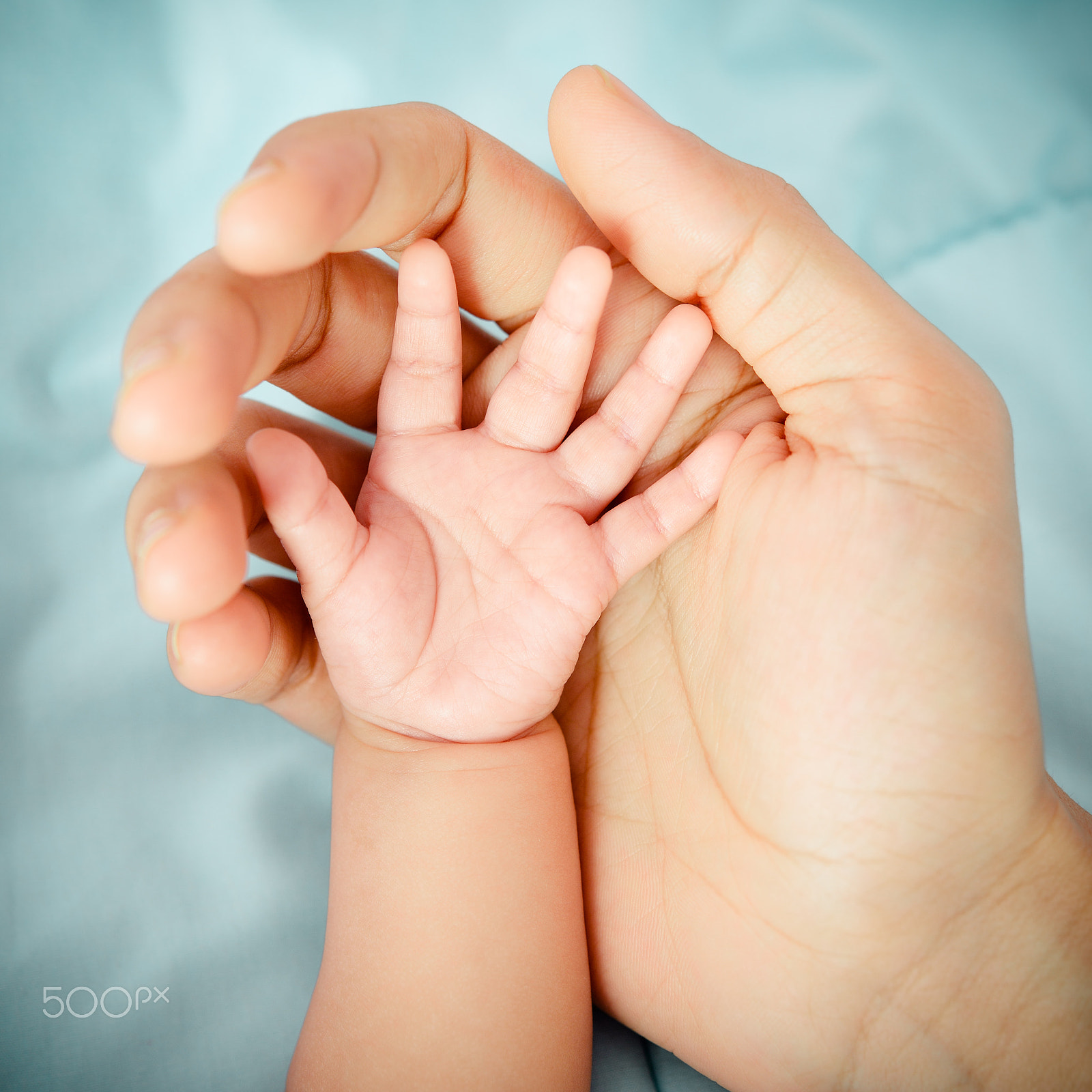 Nikon AF-S Micro-Nikkor 60mm F2.8G ED sample photo. New born baby hand photography