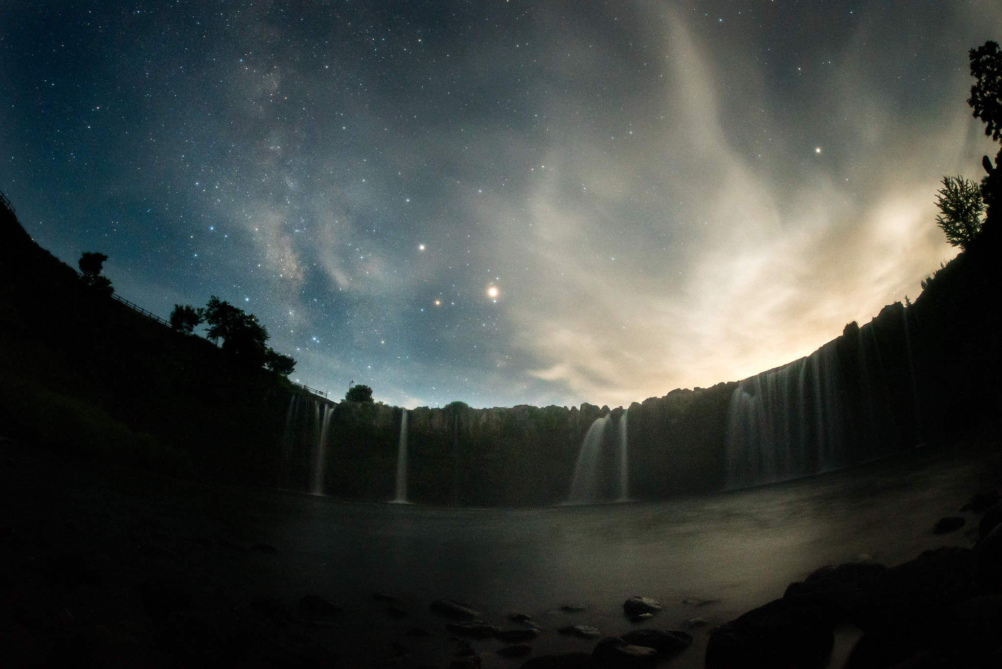 0mm F0 SAM sample photo. Wonder sky photography