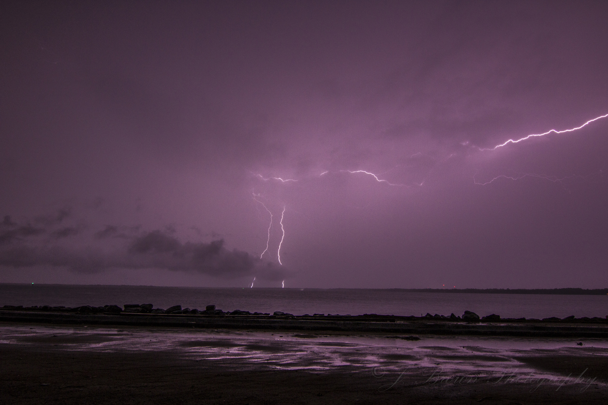 Canon EOS 750D (EOS Rebel T6i / EOS Kiss X8i) sample photo. Lightning photography