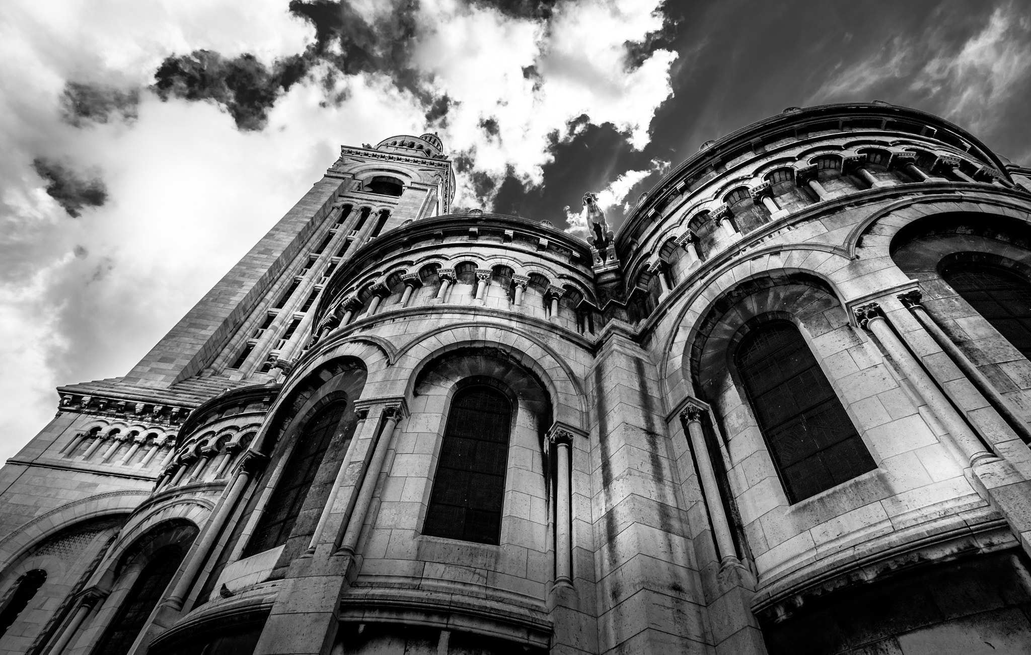 Canon EOS 100D (EOS Rebel SL1 / EOS Kiss X7) + Canon EF-S 10-18mm F4.5–5.6 IS STM sample photo. Sacre-coeur photography