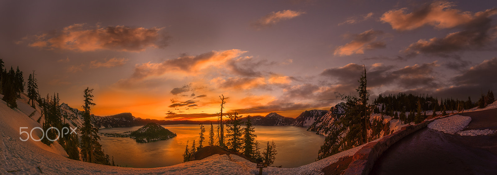 Nikon D4 + Nikon AF Nikkor 14mm F2.8D ED sample photo. Morning at crater lake photography