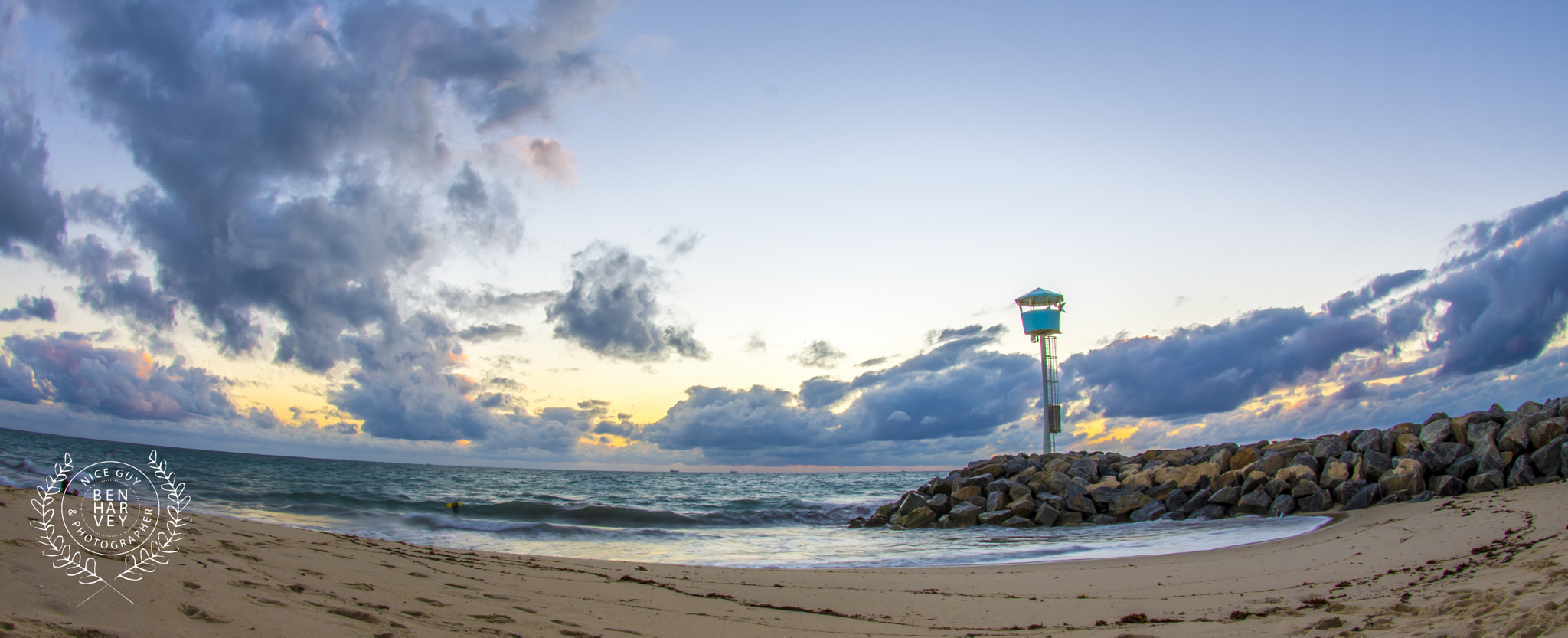 Nikon AF DX Fisheye-Nikkor 10.5mm F2.8G ED sample photo. City beach photography