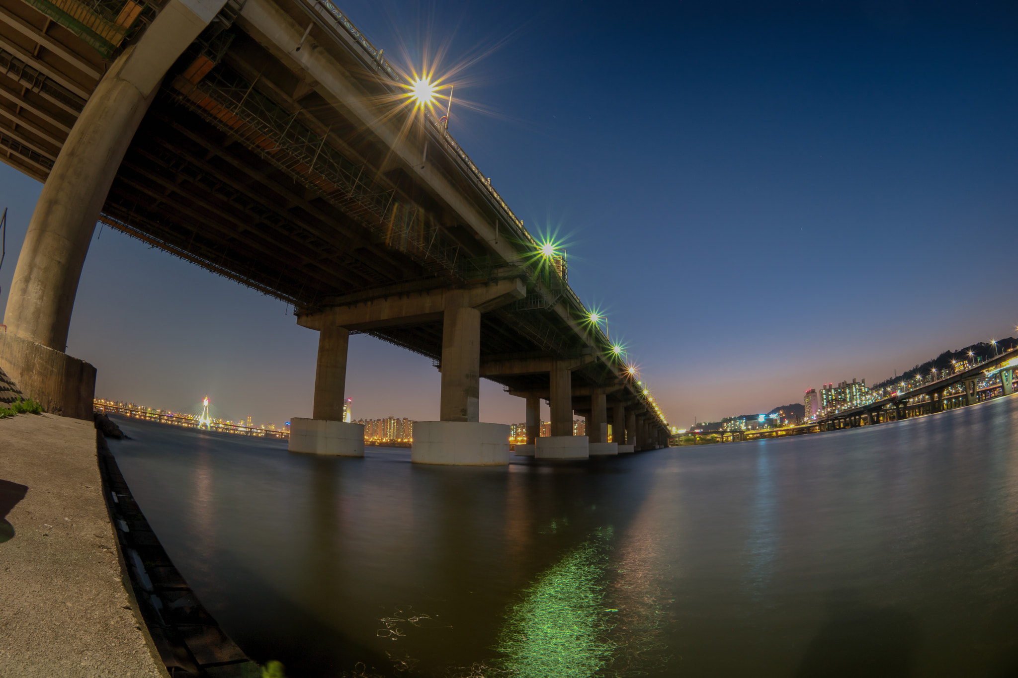 Samsung NX 10mm F3.5 Fisheye sample photo. Han river bridge tour 12 photography