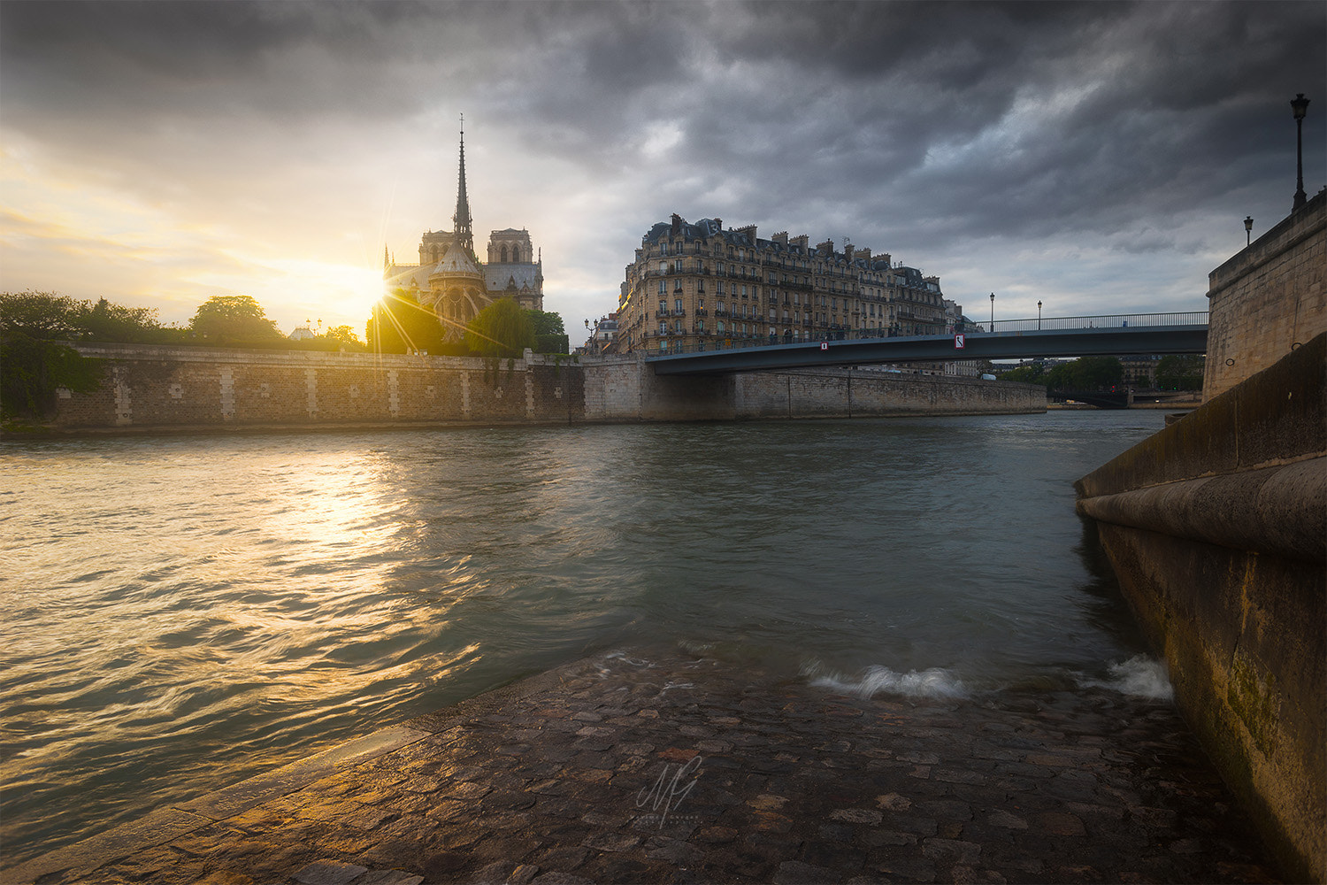 Sony a7 + Canon EF 17-40mm F4L USM sample photo. Notre dame de paris photography