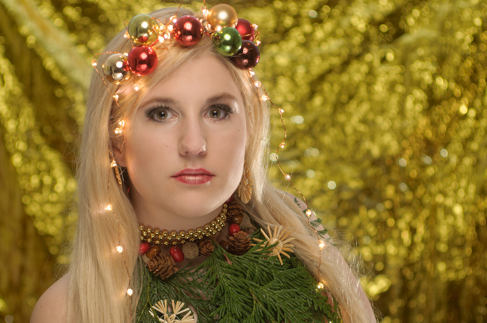 Nikon D90 + AF Zoom-Nikkor 35-70mm f/2.8D sample photo. Christmas portrait photography