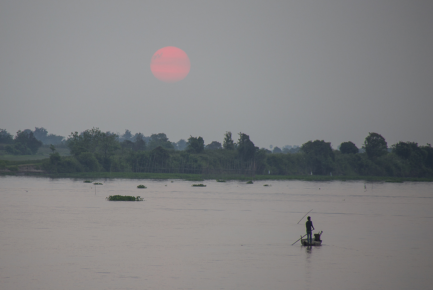 Canon EOS 6D + Tamron AF 28-300mm F3.5-6.3 XR Di VC LD Aspherical (IF) Macro sample photo. Sunset on the mekong delta photography