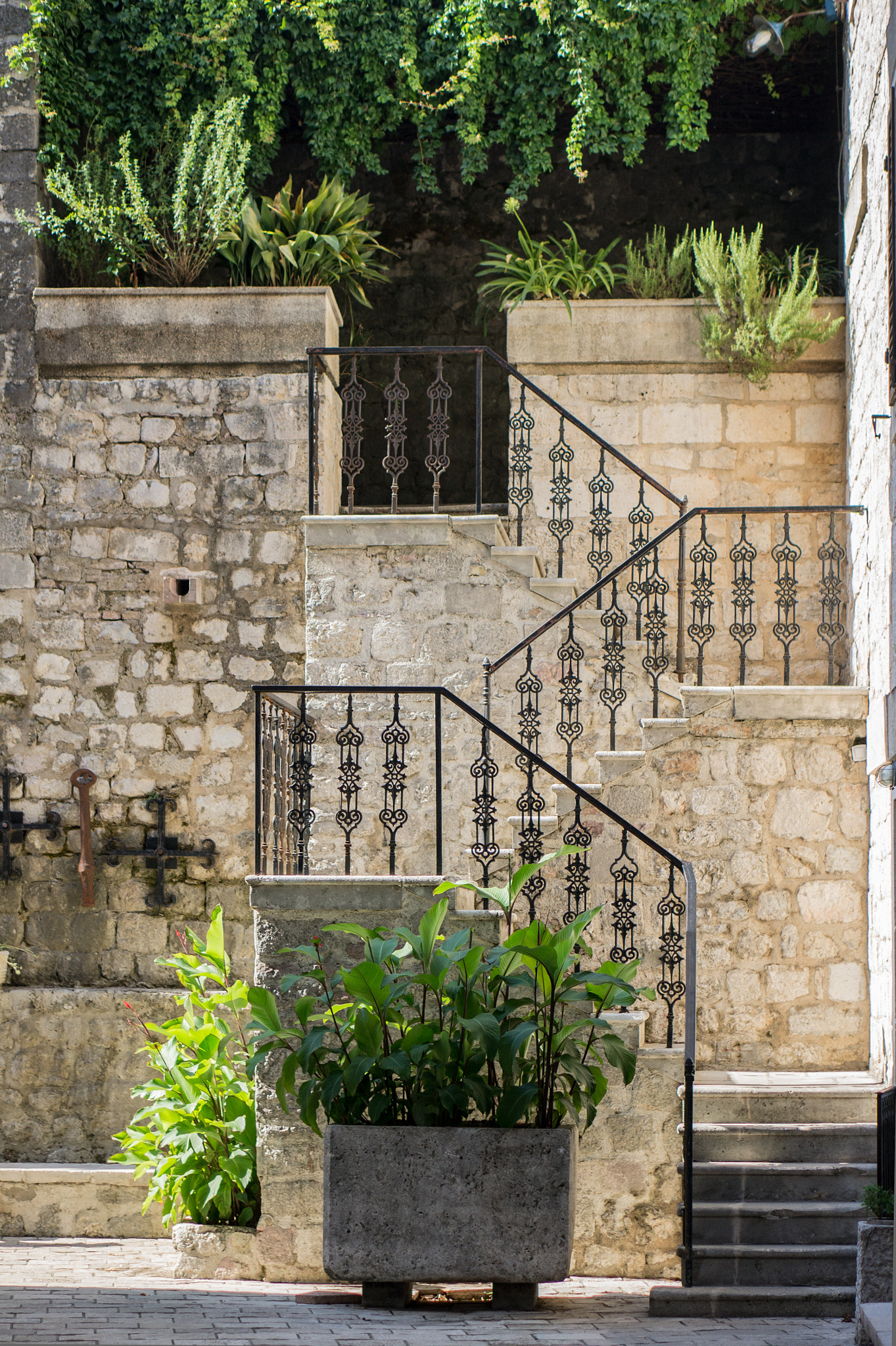 Sony Alpha NEX-3 + E 50mm F1.8 OSS sample photo. Stairs in kotor photography