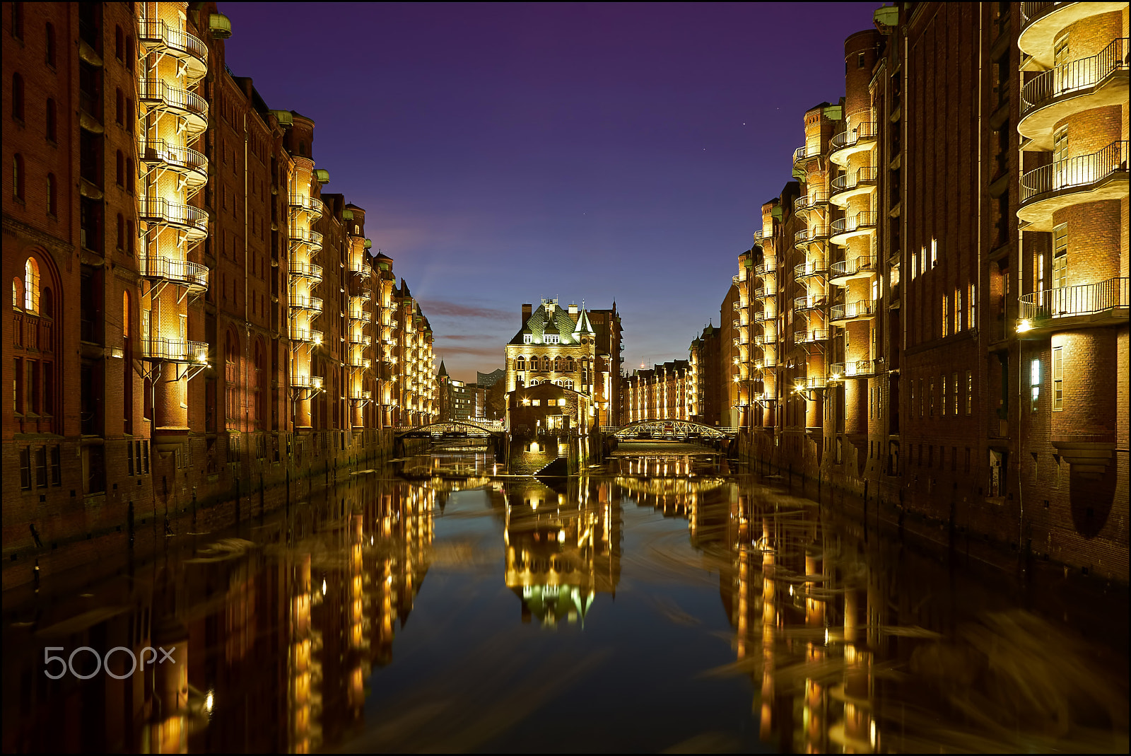 24-105mm F4 G SSM OSS sample photo. Nachtwasserschlösschen hq photography