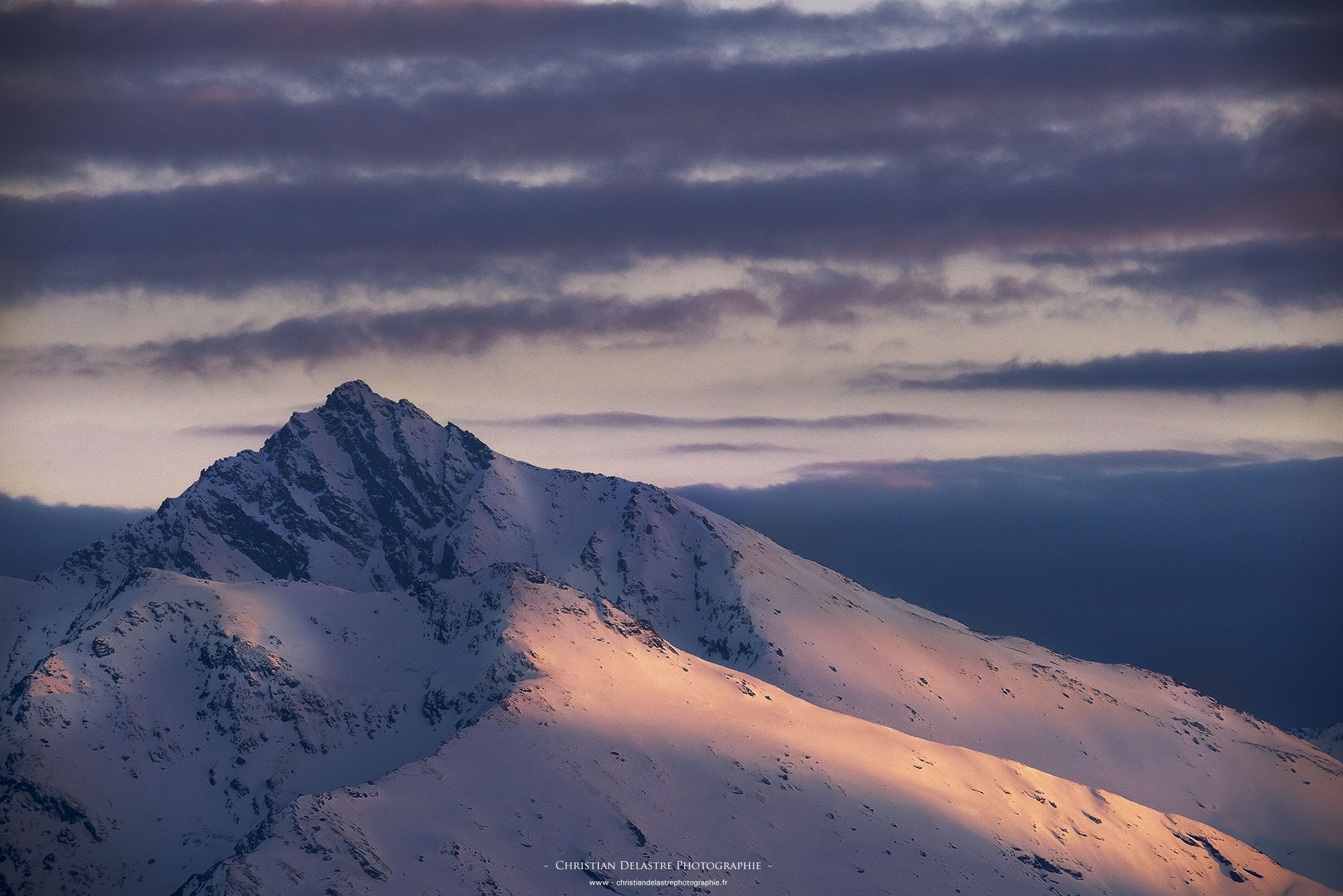 Sigma 120-400mm F4.5-5.6 DG OS HSM sample photo. Douce lumière sur la vanoise photography