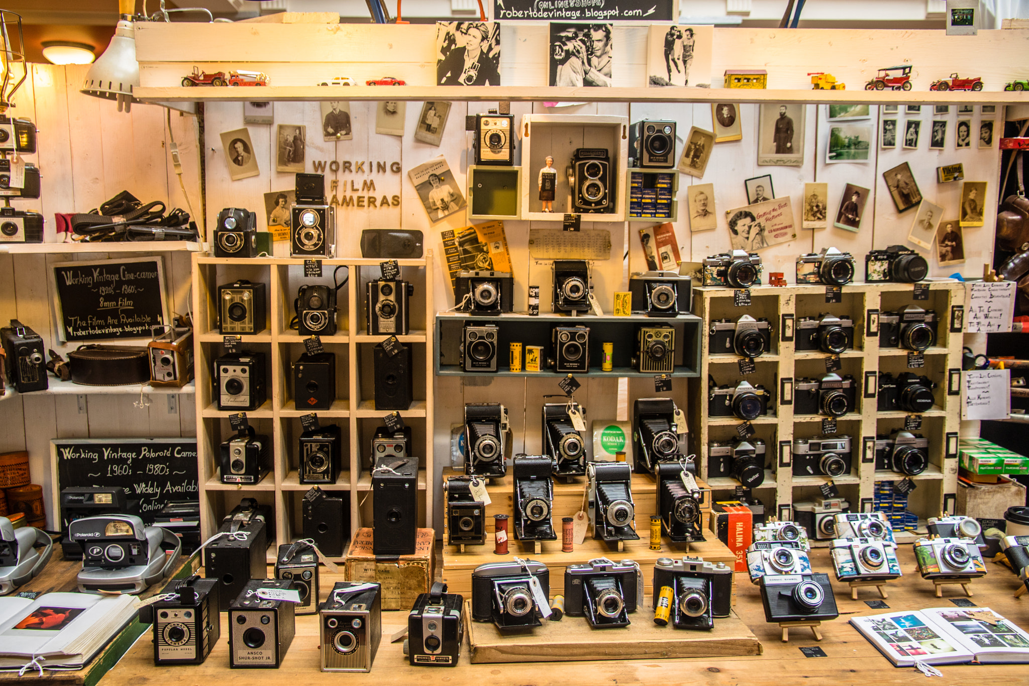 Canon EOS 760D (EOS Rebel T6s / EOS 8000D) sample photo. The beauty of retro cameras photography