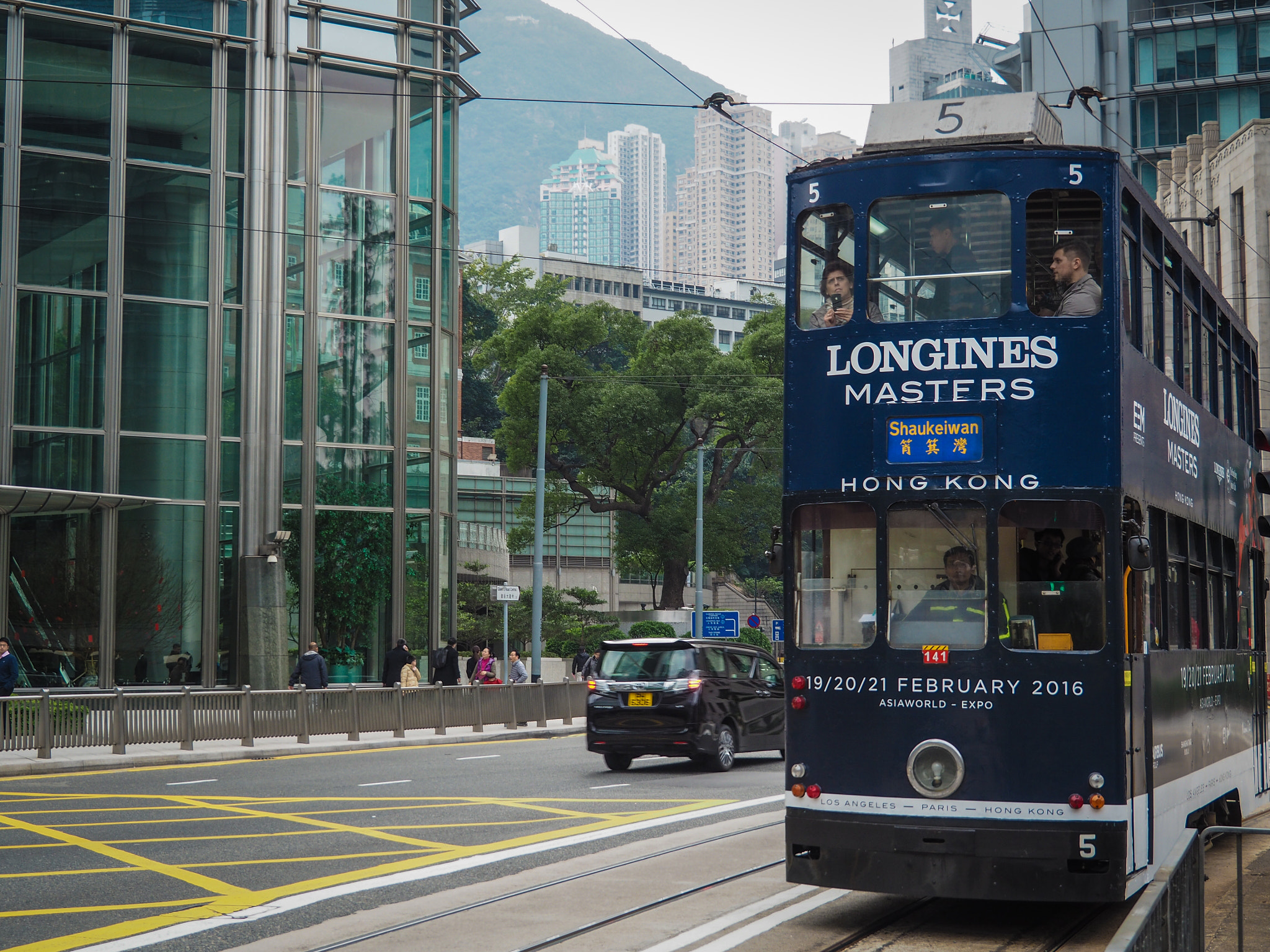 Olympus OM-D E-M5 II sample photo. Tram photography