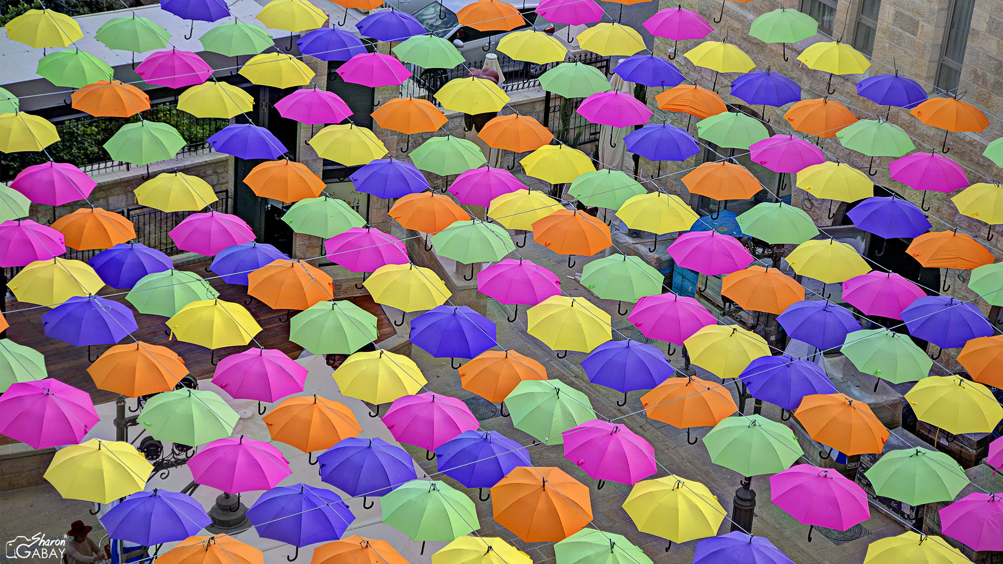 Canon EOS 7D Mark II + Canon EF-S 17-55mm F2.8 IS USM sample photo. Jerusalem umbrellas photography