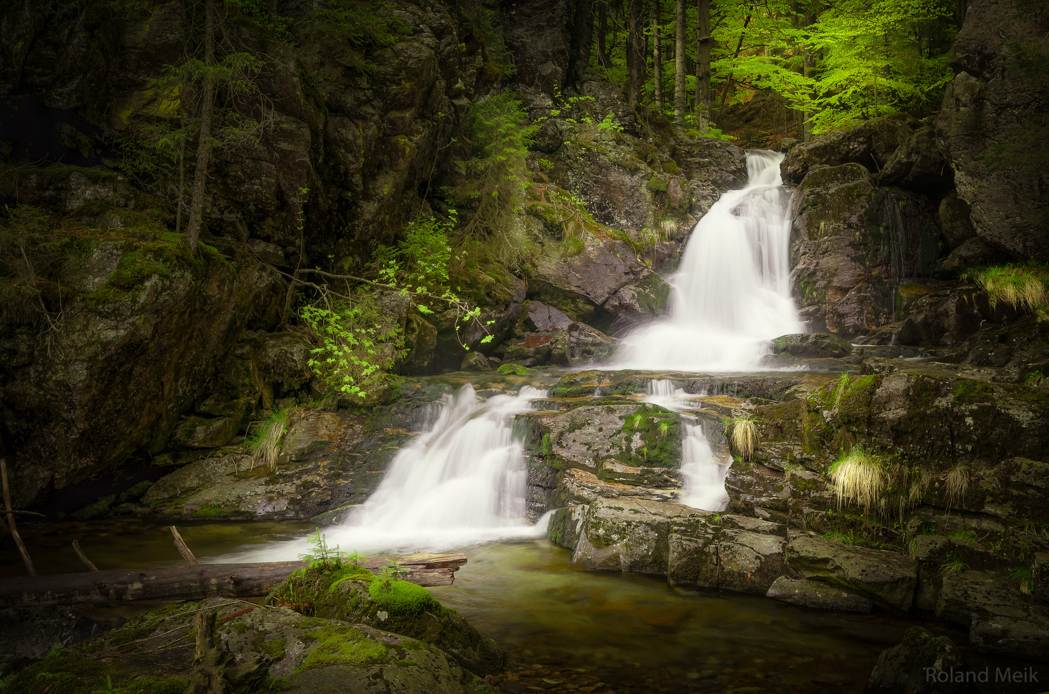 Nikon D5100 + Sigma 18-35mm F1.8 DC HSM Art sample photo. Cascade photography
