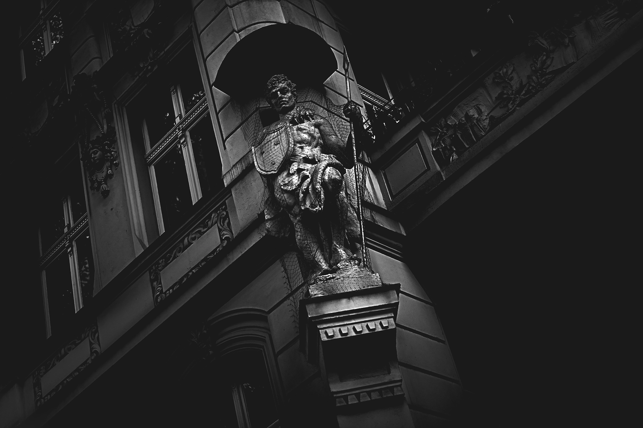 Canon EOS-1D Mark III sample photo. The history is watching you. photography