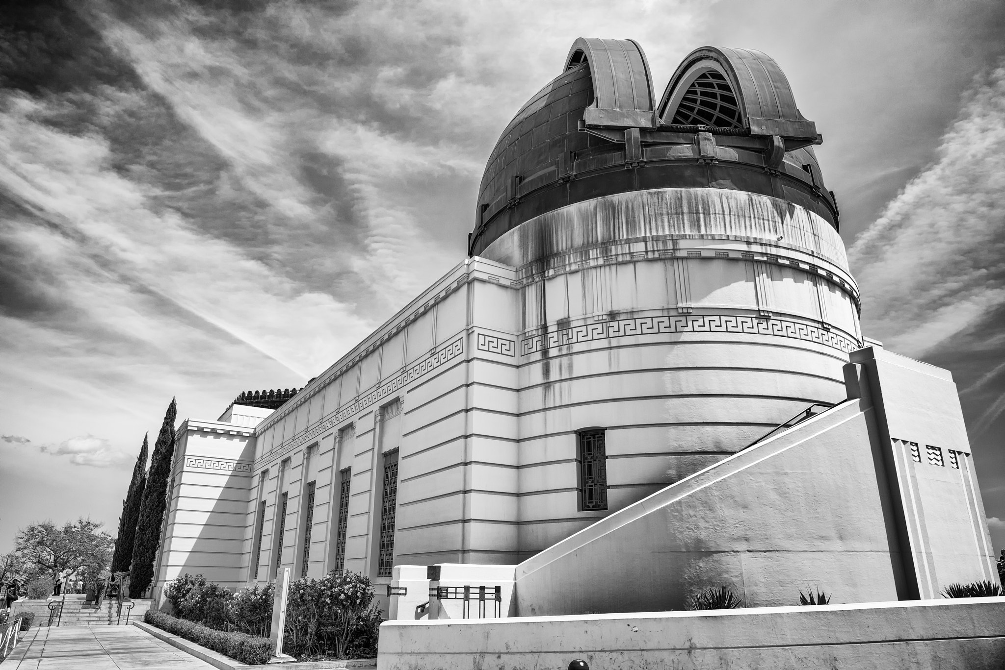 Sony a7R + ZEISS Batis 25mm F2 sample photo. Griffith observatory photography