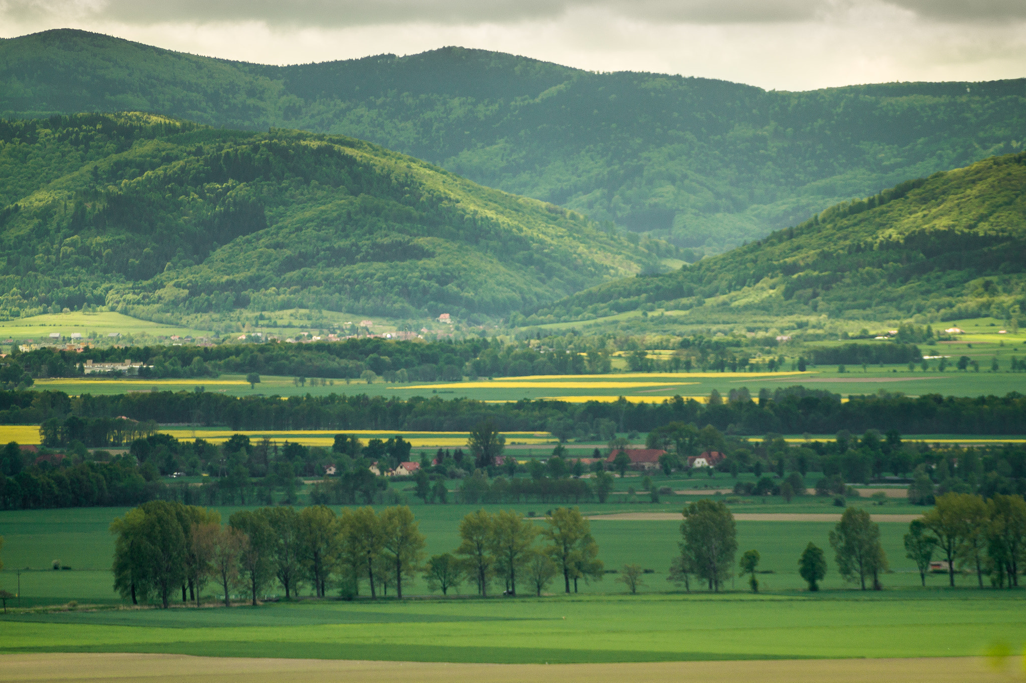 Sony SLT-A58 + Sigma 70-210mm F4-5.6 APO sample photo. Beautiful hills photography