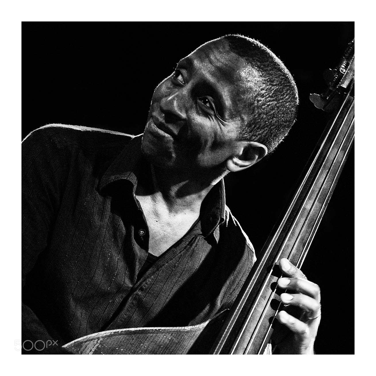 AF Zoom-Nikkor 80-200mm f/2.8 ED sample photo. Tingvall trio - omar rodriguez calvo (bass) photography