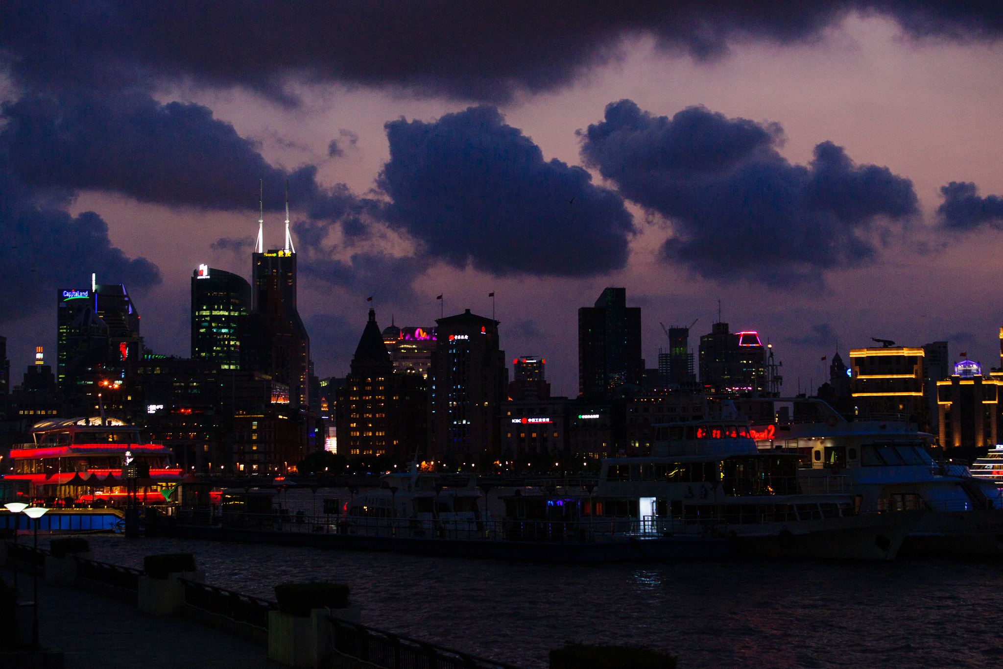 Sony 70-400mm F4-5.6 G SSM sample photo. Love the air... photography