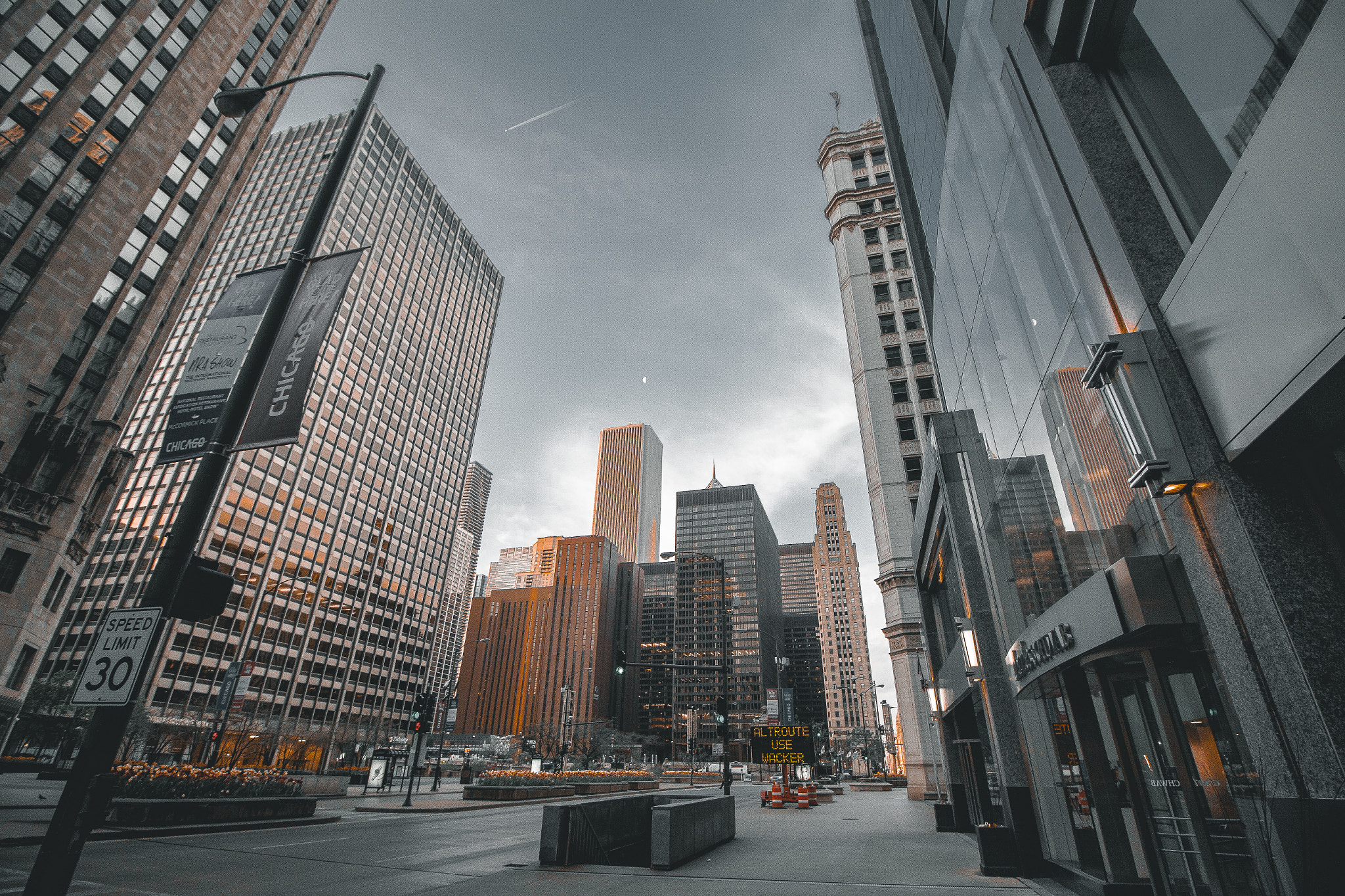 Canon EF-S 10-18mm F4.5–5.6 IS STM sample photo. Chicago photography