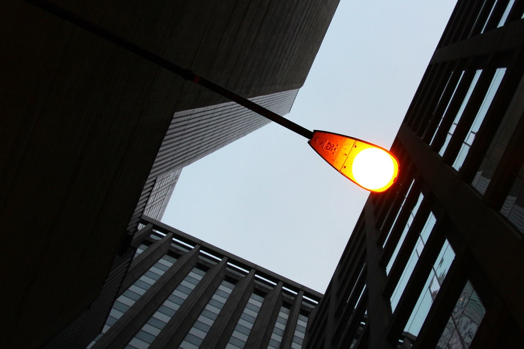 Canon EOS 650D (EOS Rebel T4i / EOS Kiss X6i) sample photo. Glow and shapes photography