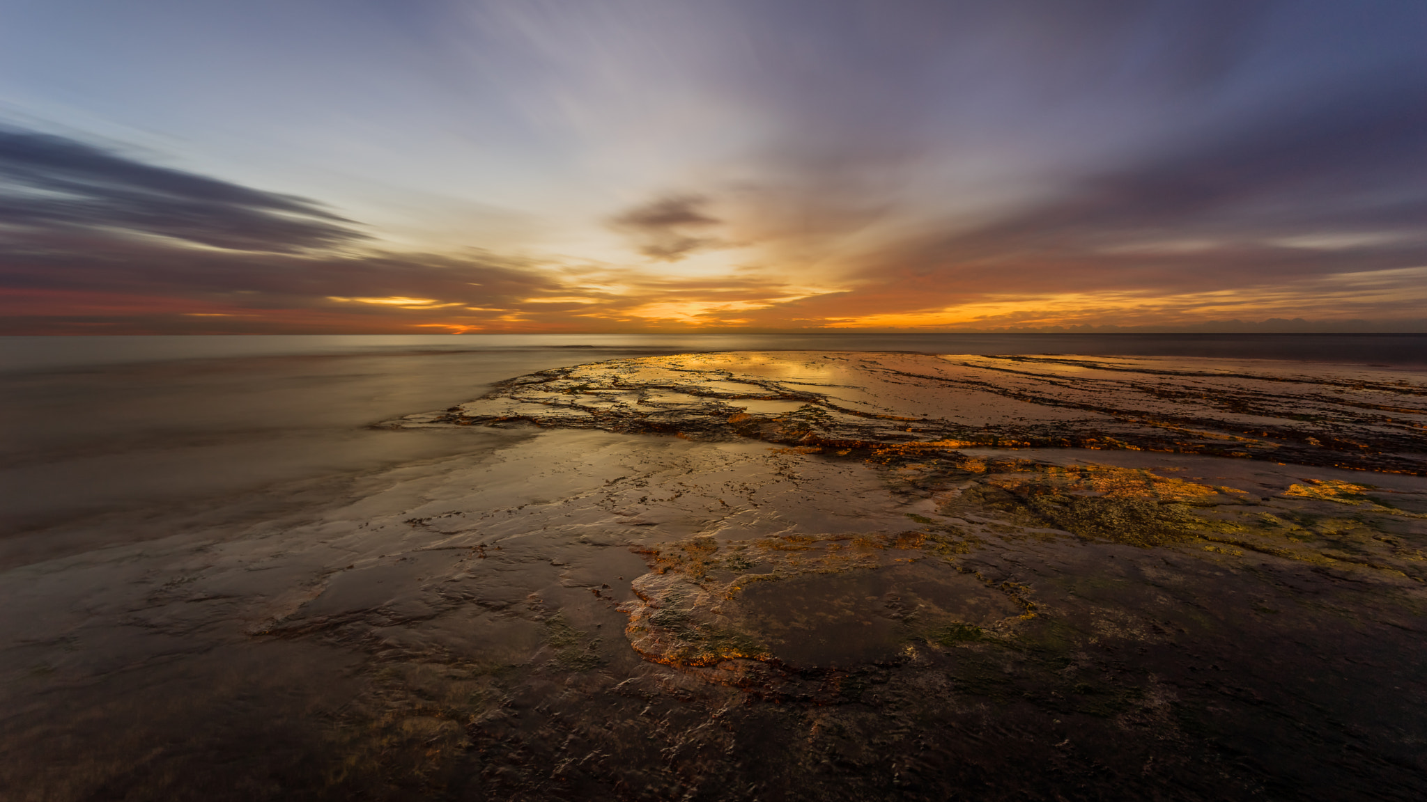 Voigtlander Super Wide-Heliar 15mm f/4.5 Aspherical III sample photo. Rock shelf photography