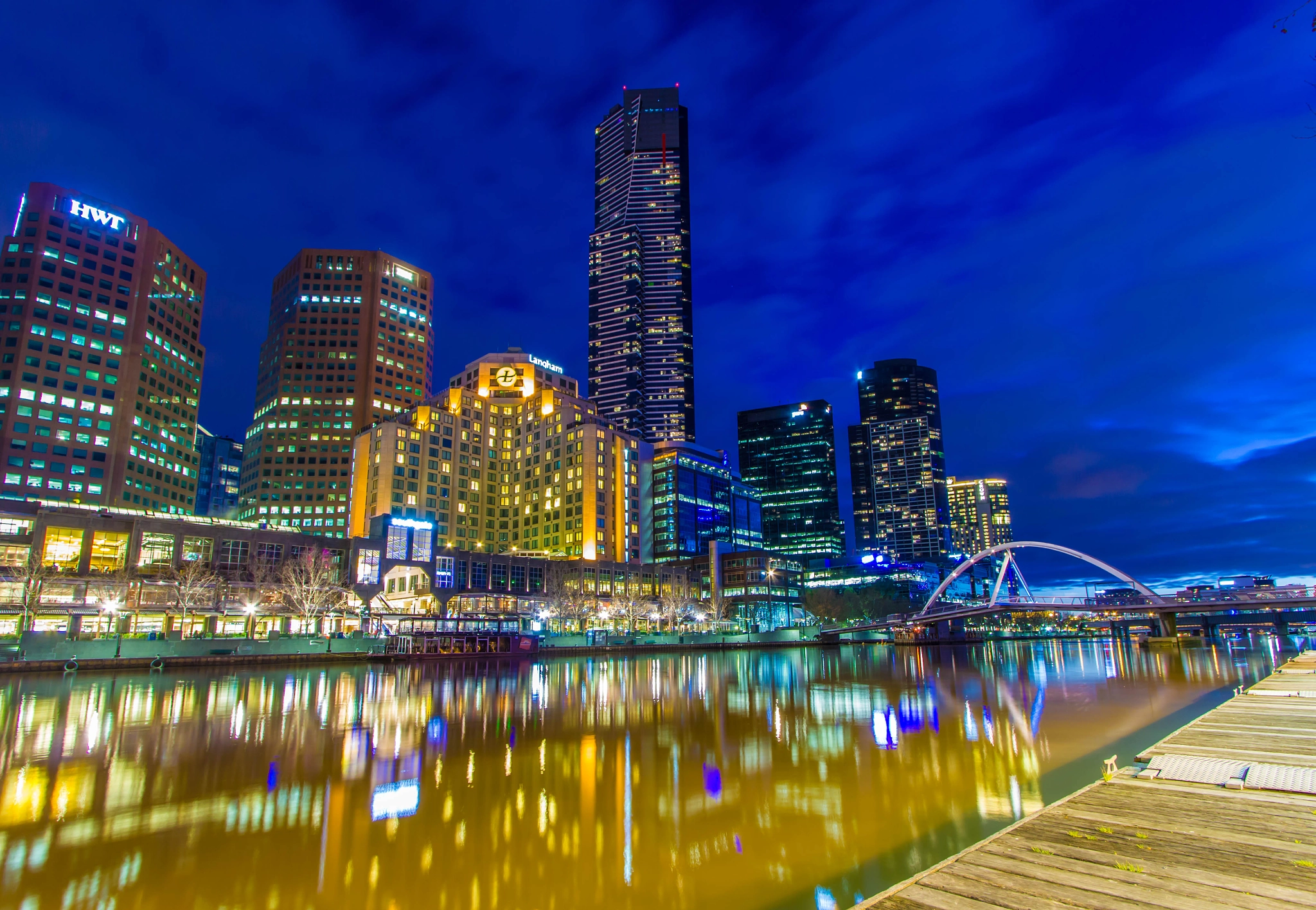 Canon EF-S 10-22mm F3.5-4.5 USM sample photo. City skyline photography