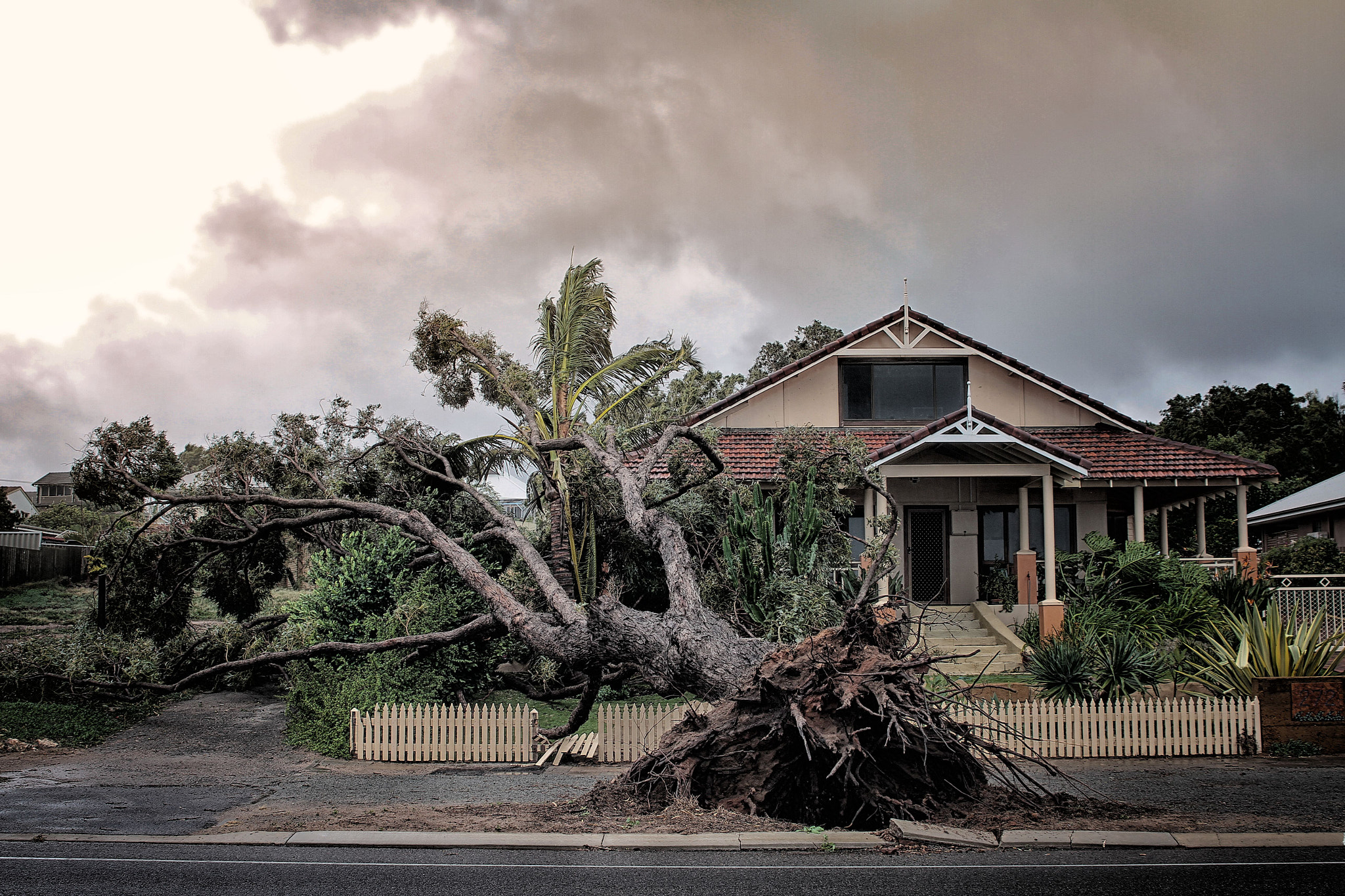 Sigma 24-70mm f/2.8 IF EX DG HSM sample photo. Wild storm, geraldton, wa photography