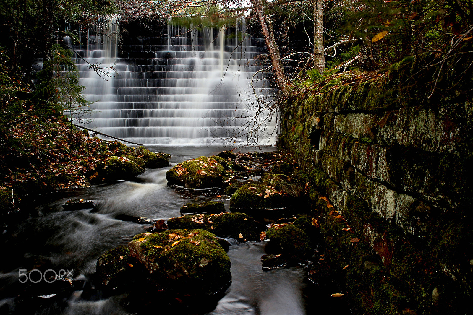 Canon EOS 6D + Canon EF 22-55mm f/4-5.6 USM sample photo. Damn falls photography