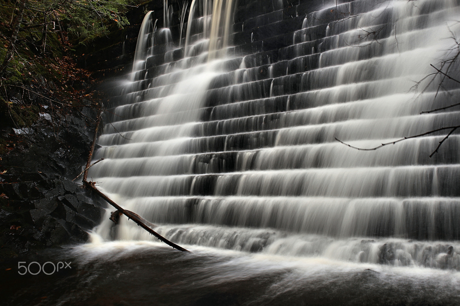 Canon EOS 6D + Canon EF 22-55mm f/4-5.6 USM sample photo. Damn falls ii photography