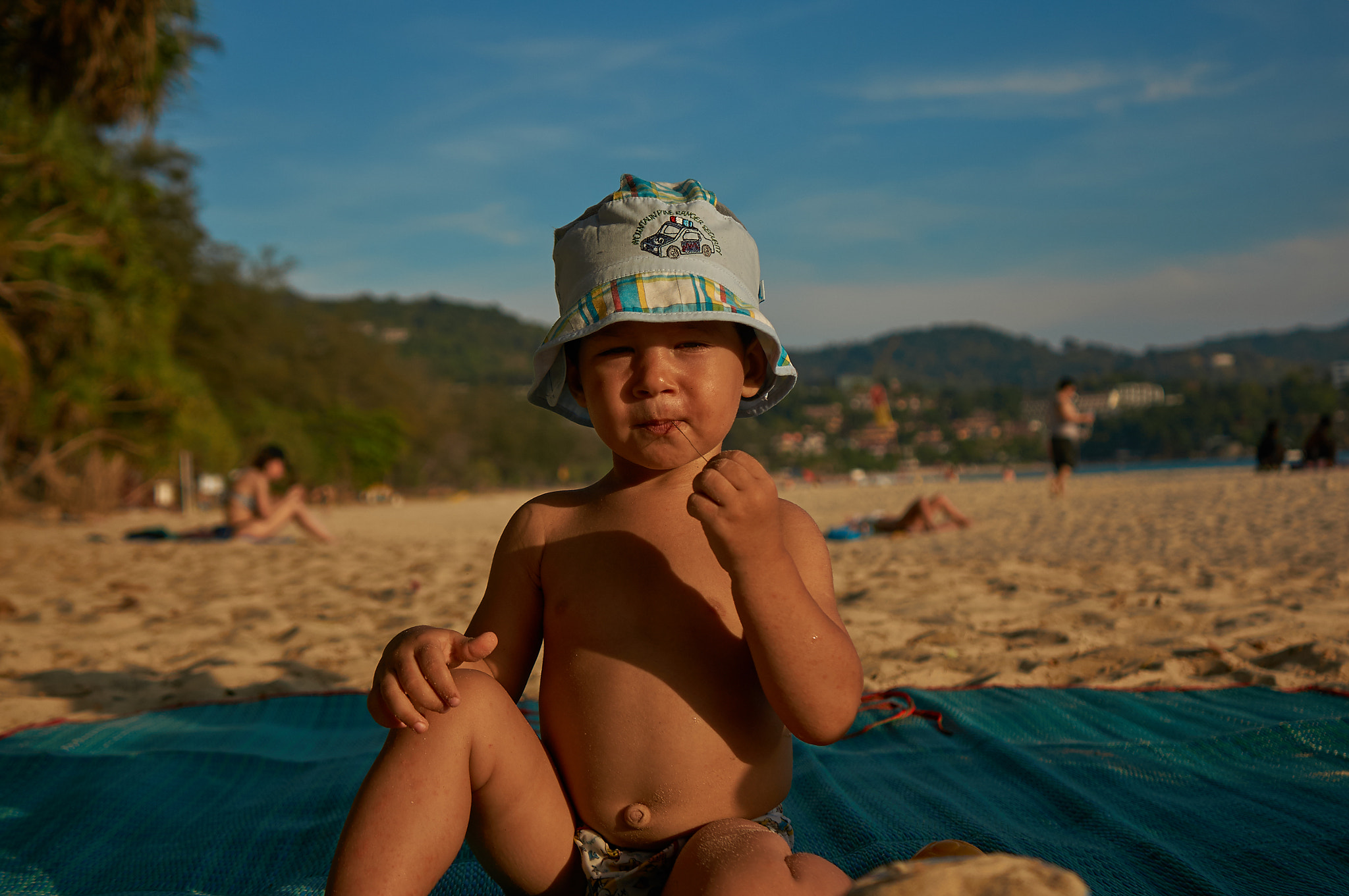28-70mm F3.5-5.6 OSS sample photo. Little boy on the beach photography